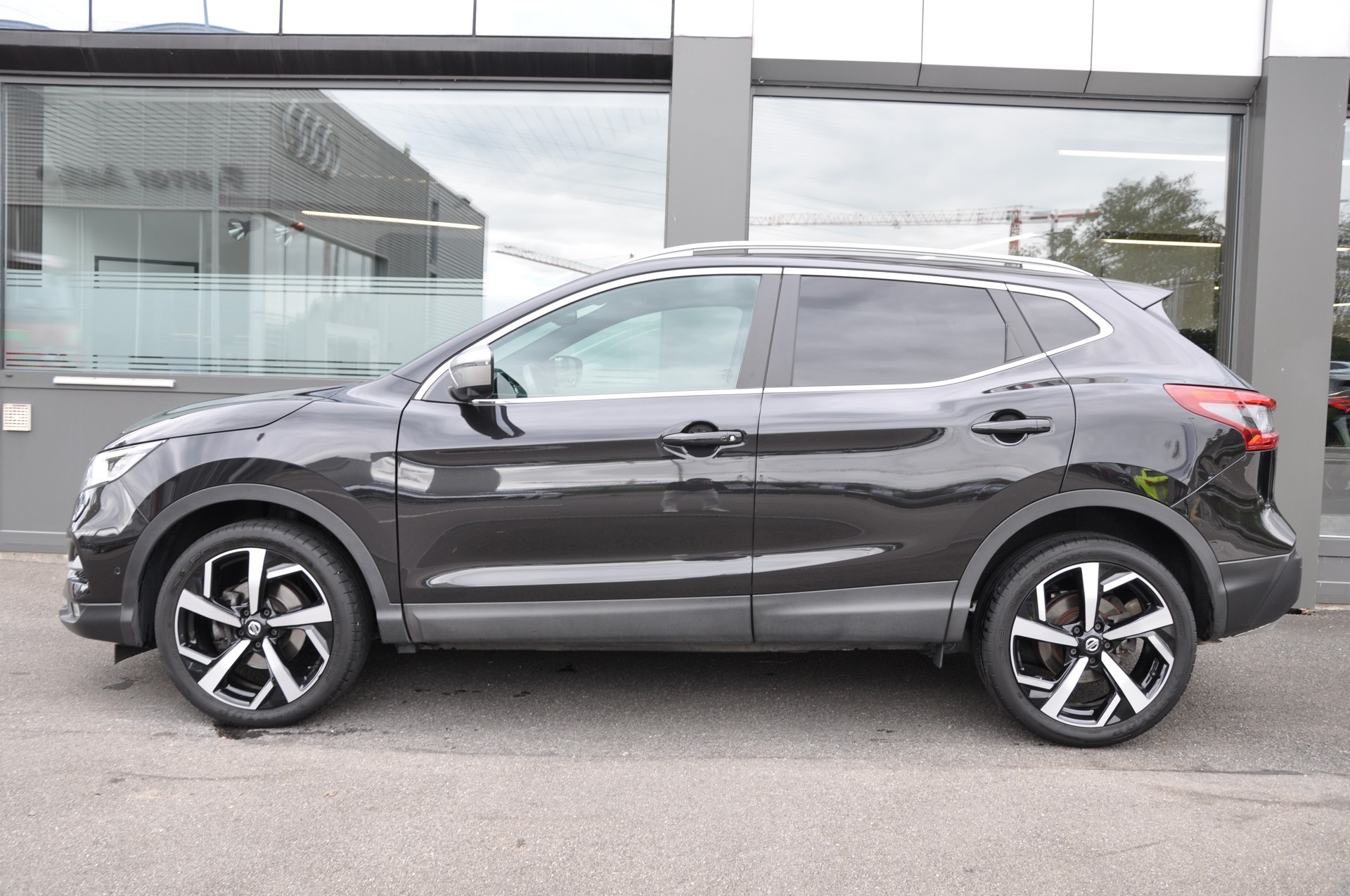 NISSAN Qashqai 1.3 DIG-T tekna+-image-4
