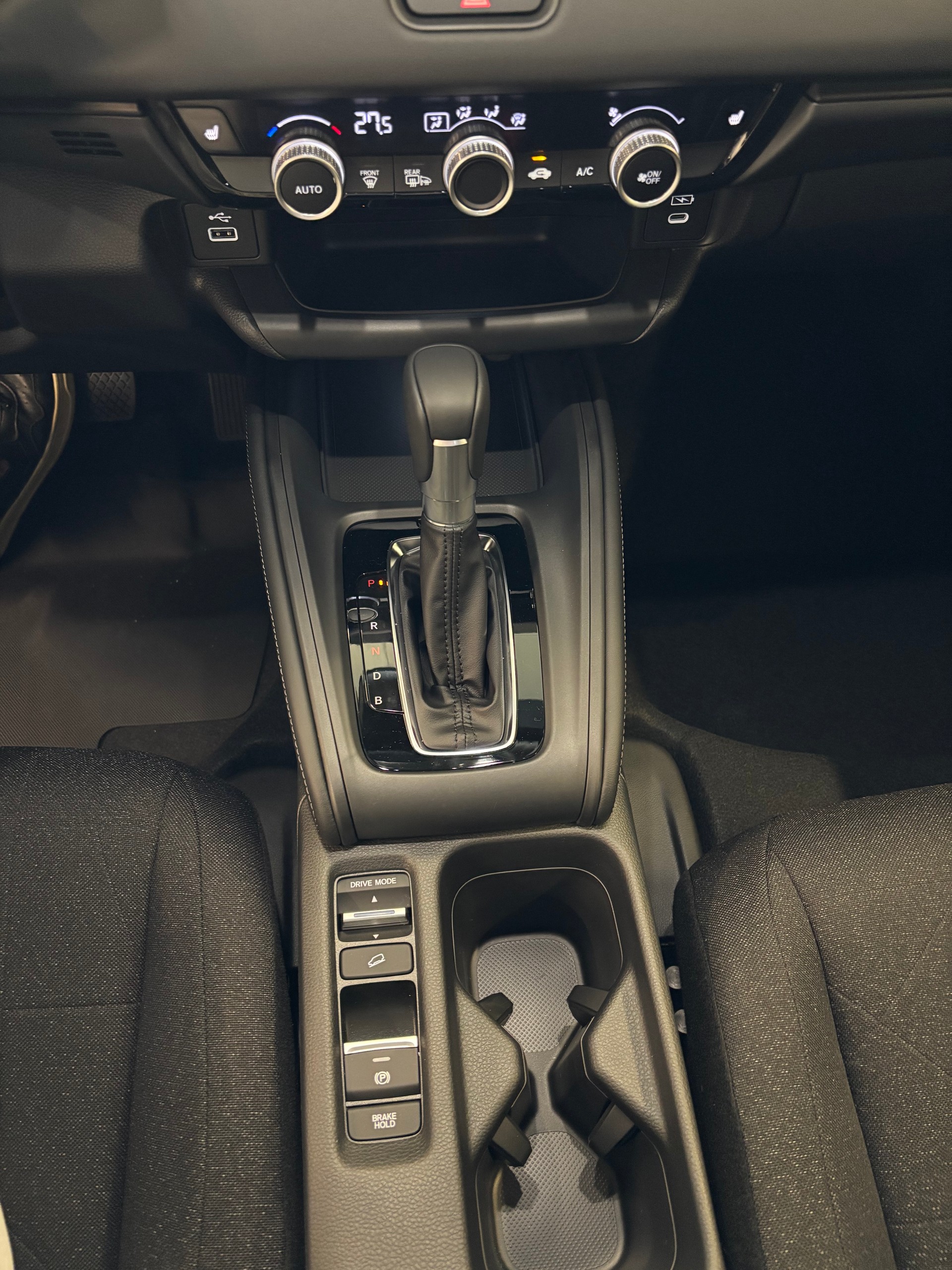HONDA HR-V 1.5i-MMD Elegance CVT-image-10
