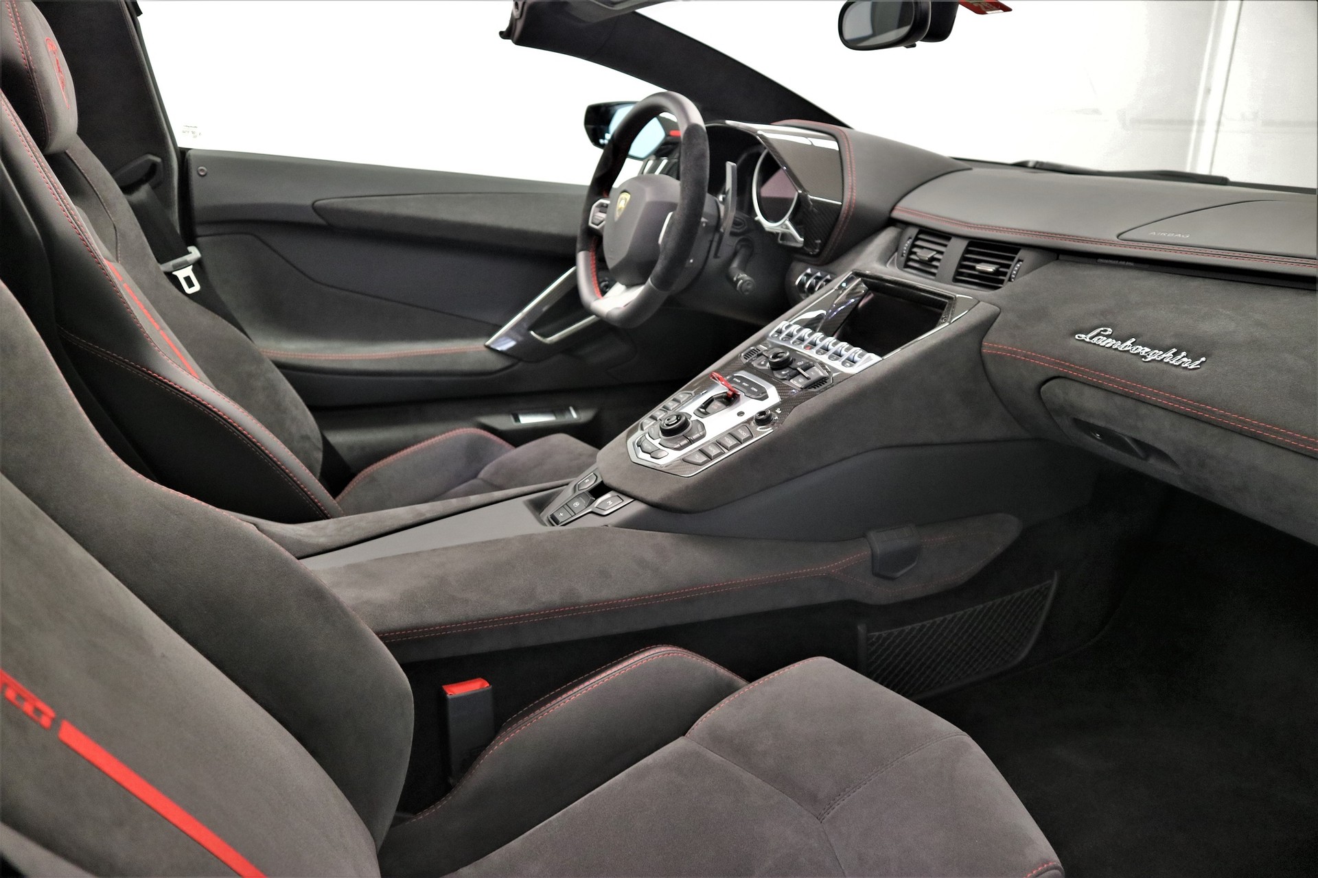LAMBORGHINI Aventador LP700-4 Roadster E-Gear-image-5
