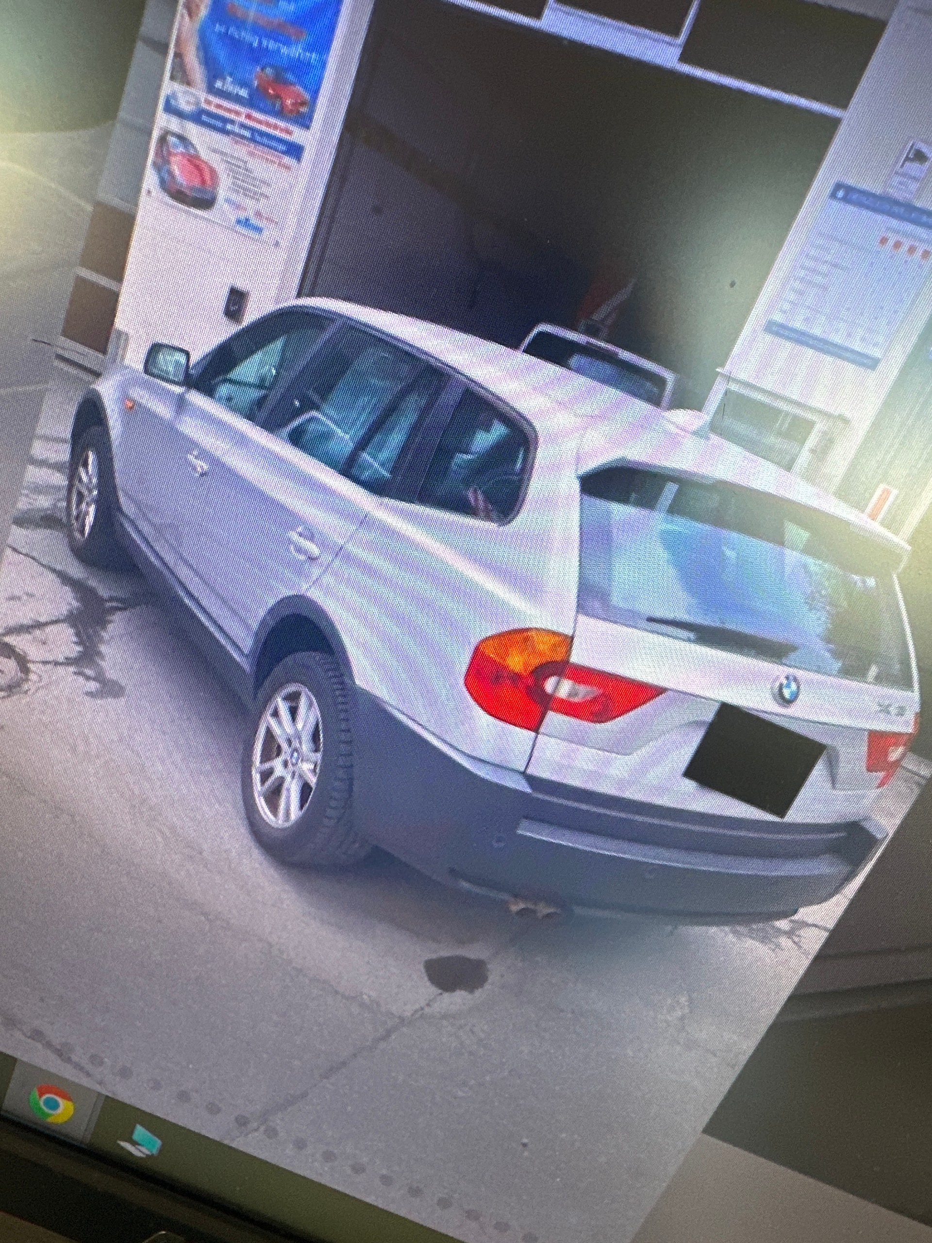 BMW X3 3.0i-image-4
