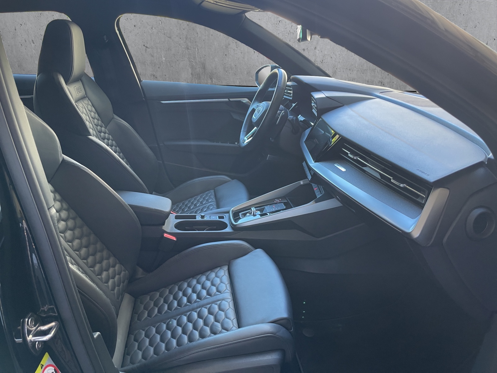 AUDI RS3 Sportback 2.5 TSI quattro S-tronic-image-7