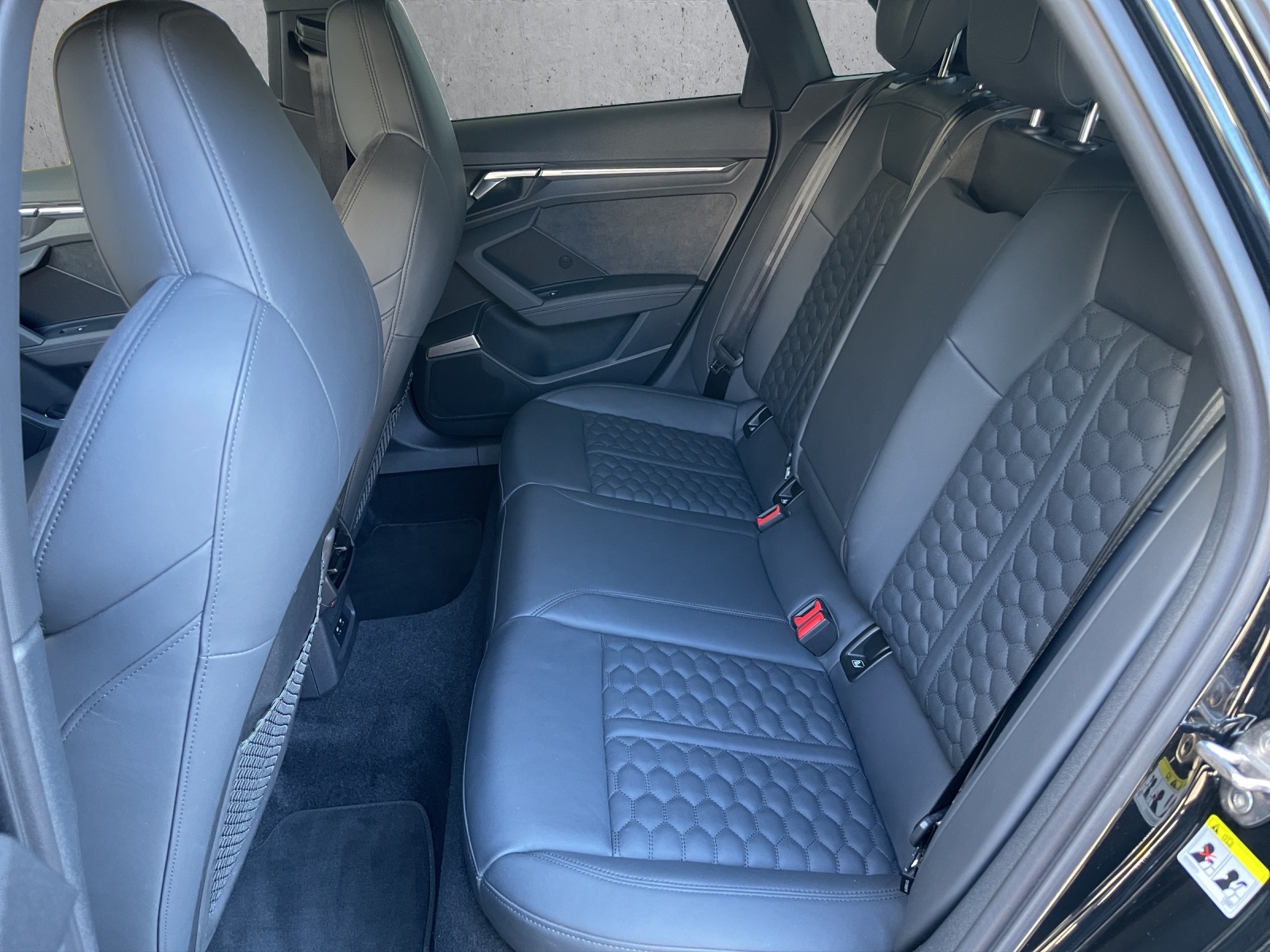 AUDI RS3 Sportback 2.5 TSI quattro S-tronic-image-13