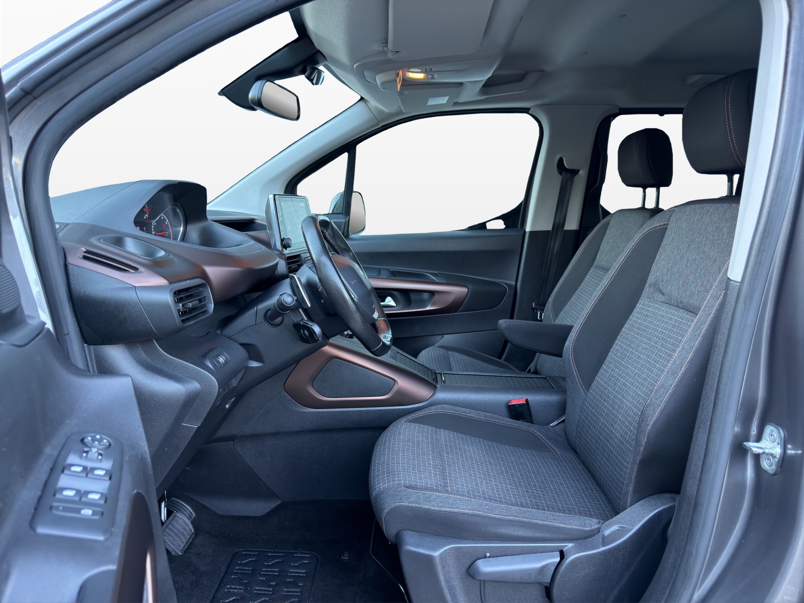 PEUGEOT Rifter 1.2 PureTech Allure EAT8-image-8