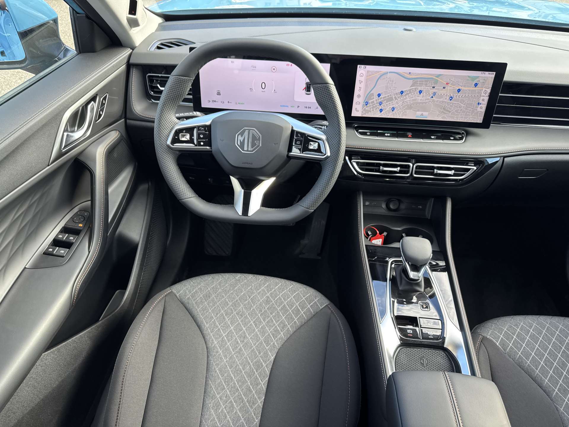 MG HS 1.5 T PHEV Comfort 272PS Automat-image-4