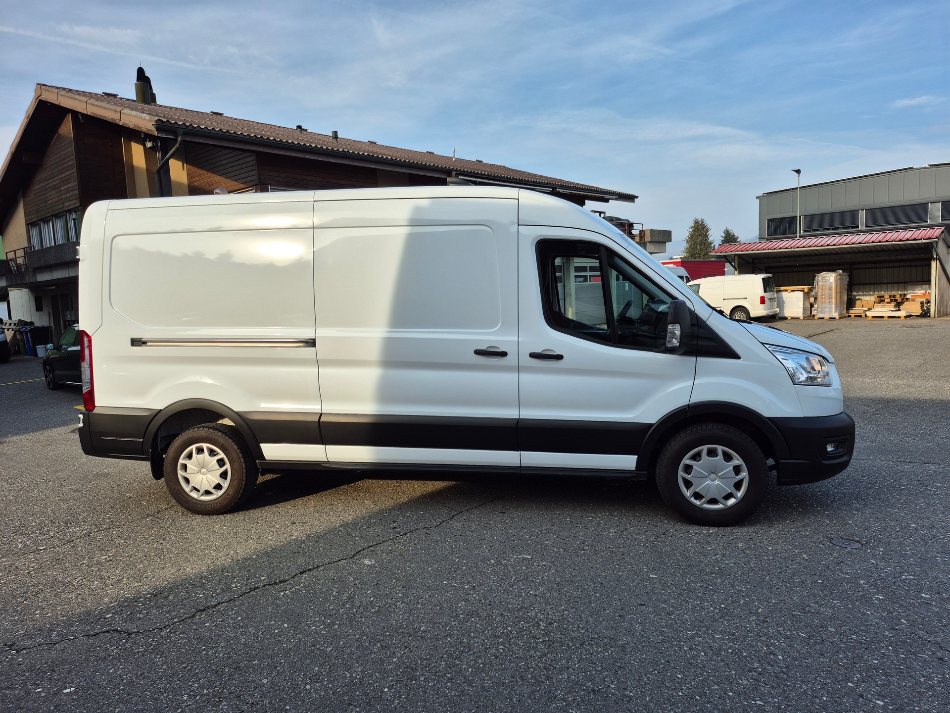 FORD Transit Van 350 L3 Trend 2.0 TDCi 130 HD FWD-image-3