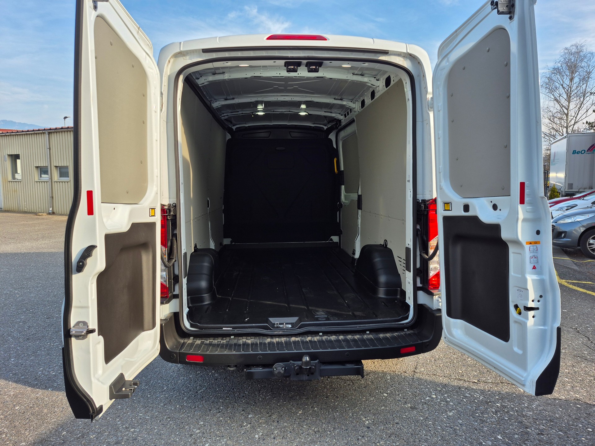 FORD Transit Van 350 L3 Trend 2.0 TDCi 130 HD FWD-image-8