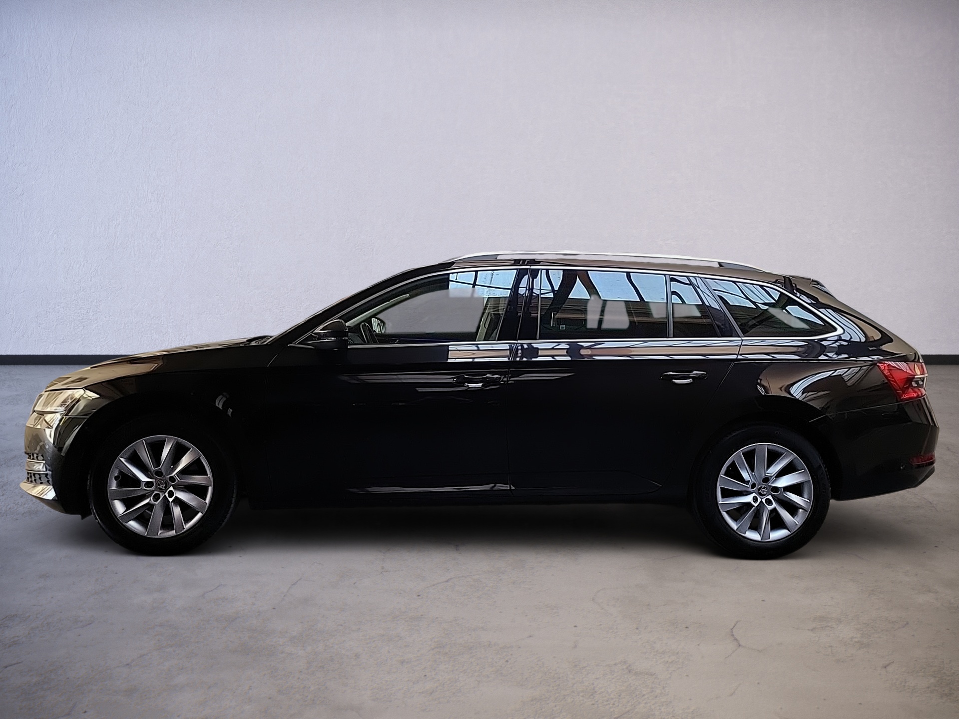 SKODA Superb Combi 2.0 TDi Style DSG-image-6
