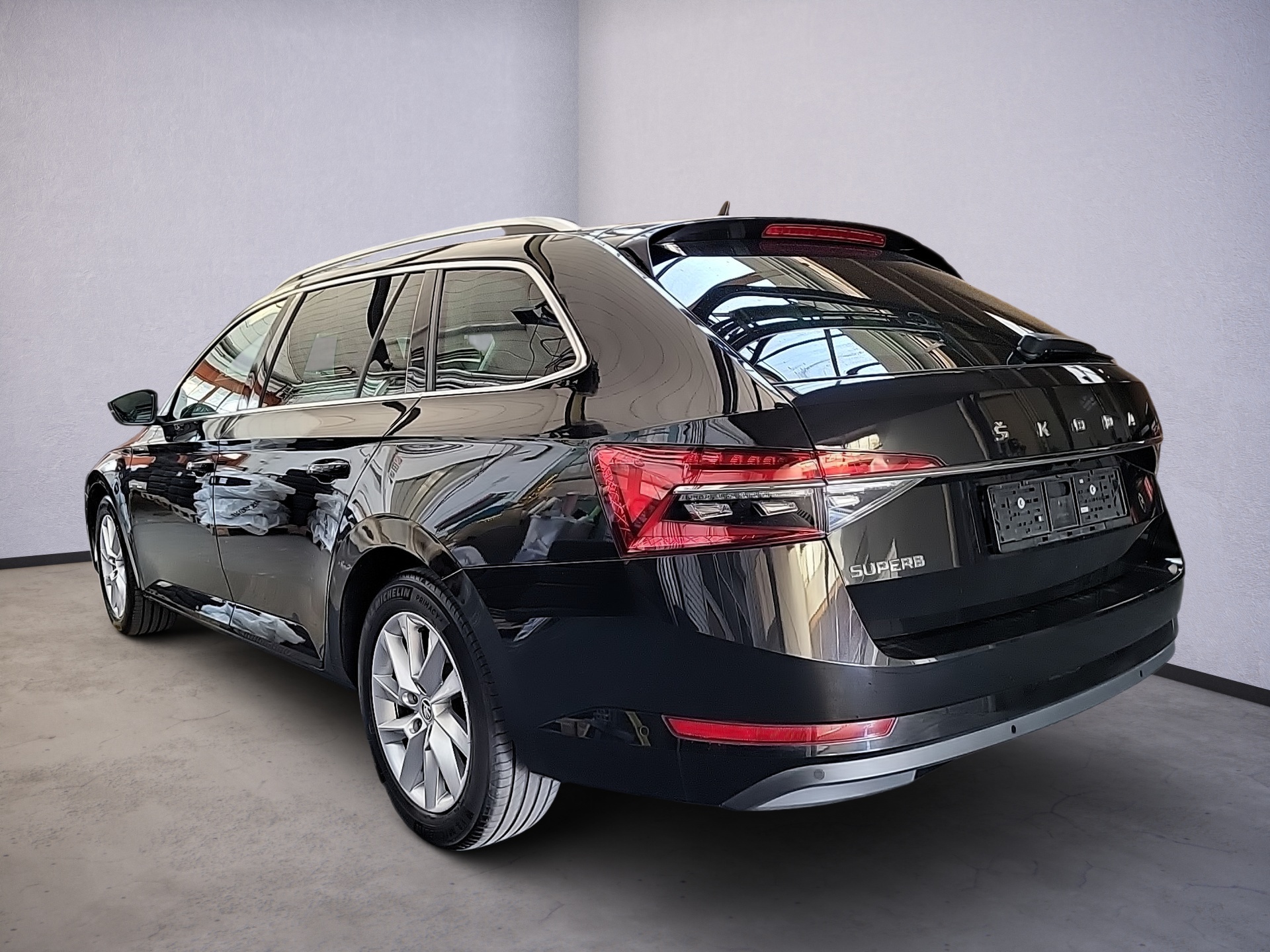 SKODA Superb Combi 2.0 TDi Style DSG-image-5