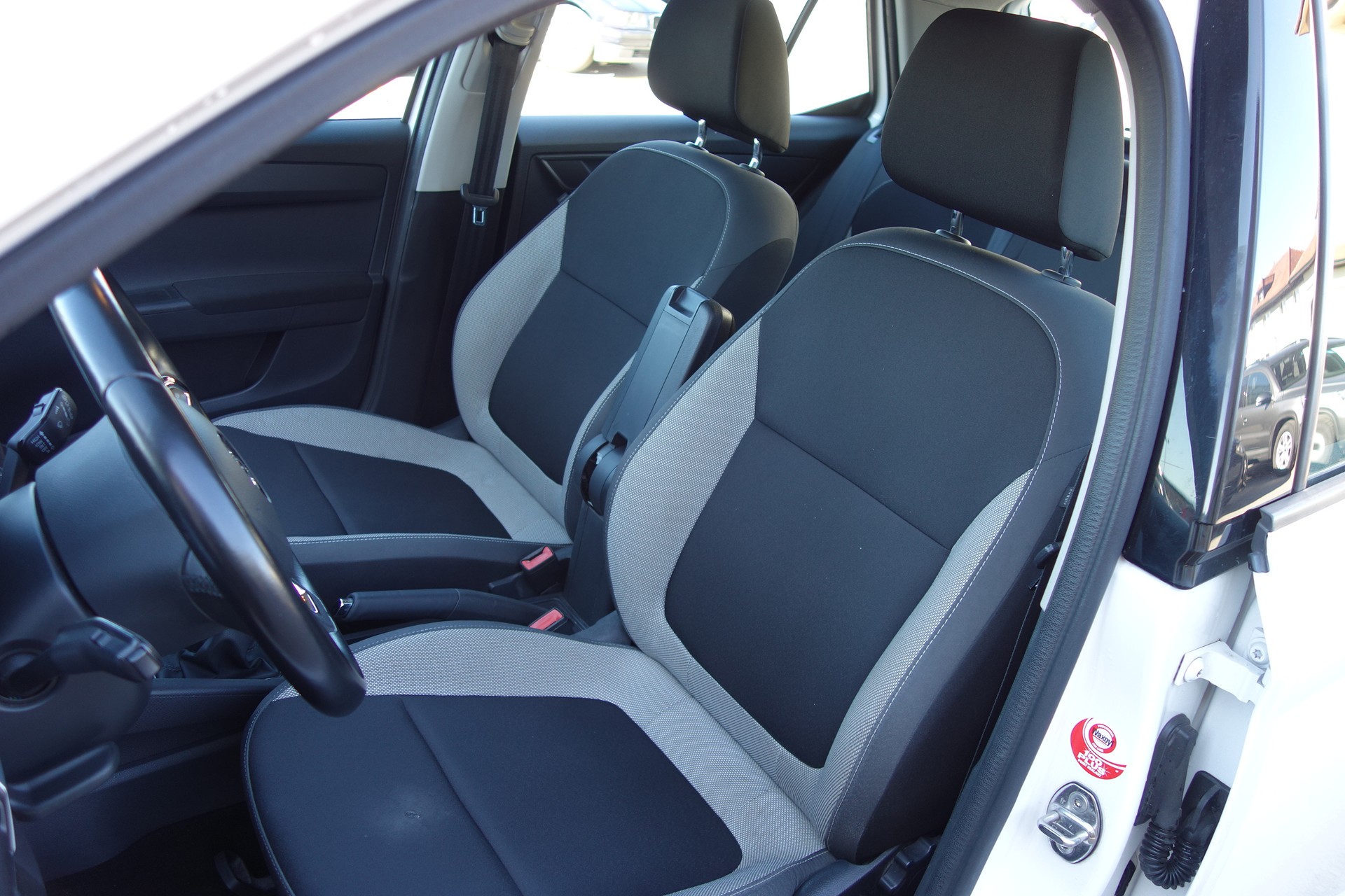 SKODA Fabia 1.0 TSI Ambition-image-5