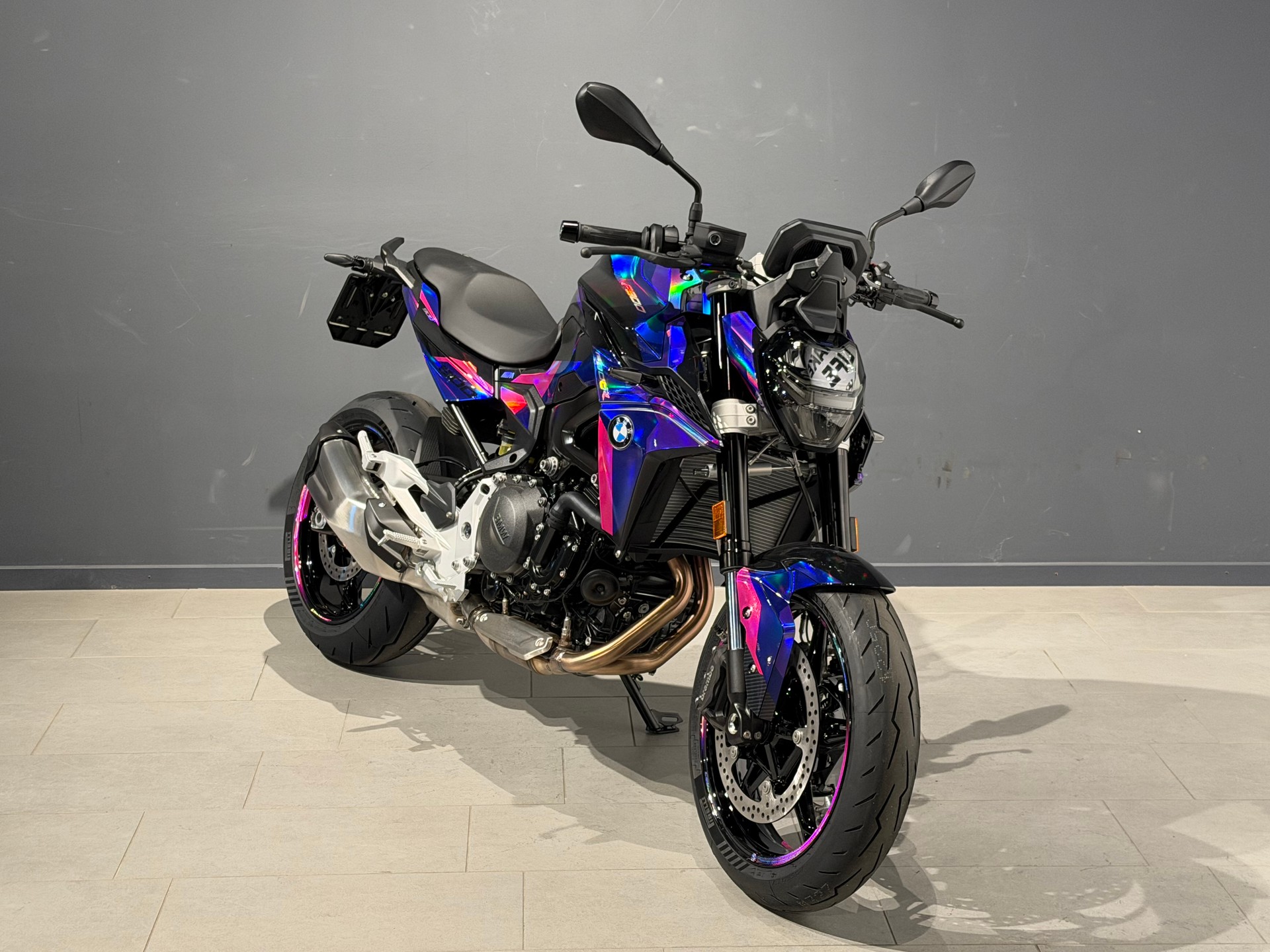 BMW F 900 R A2 (35kW)-showroom-element-2