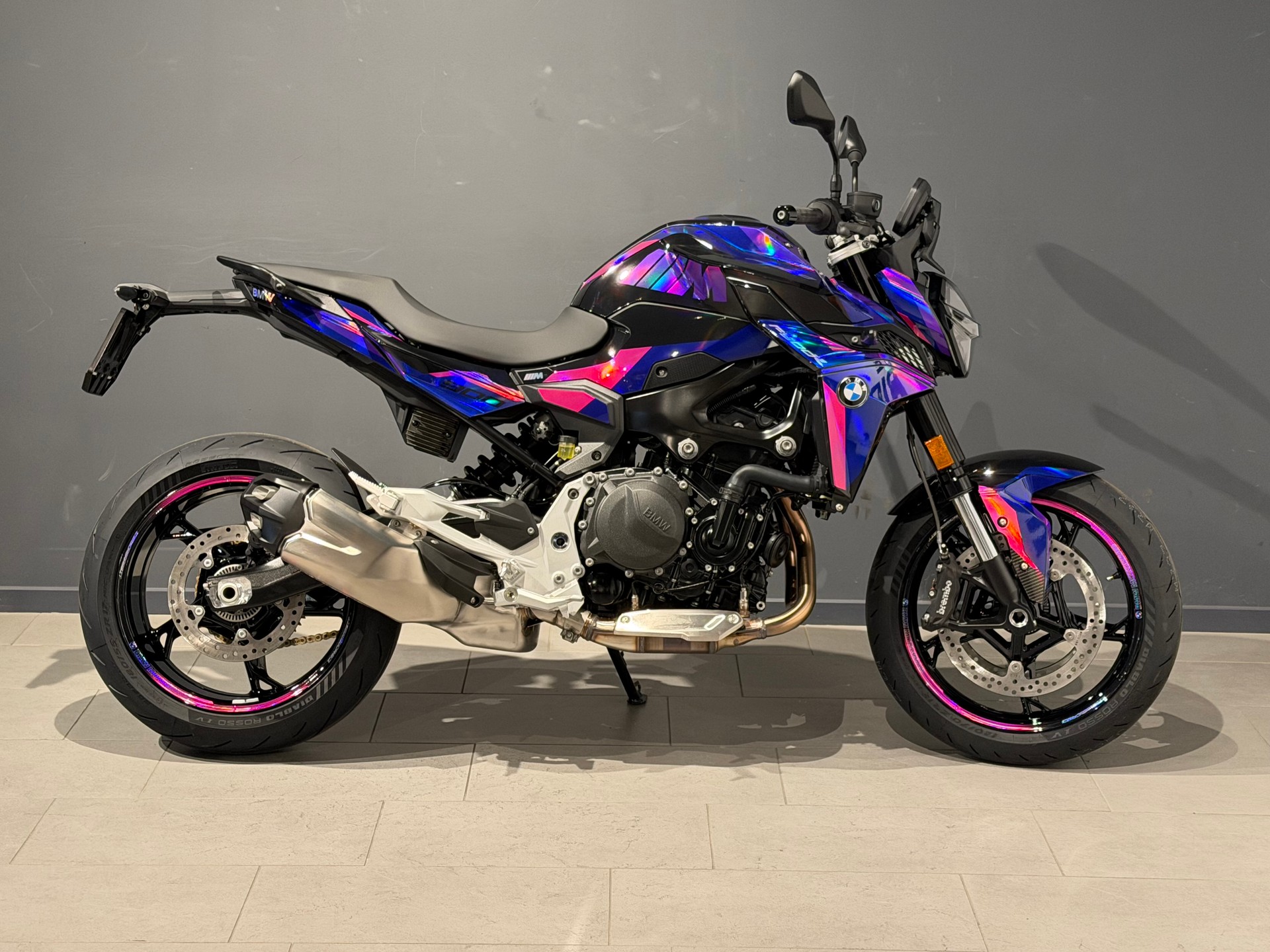 BMW F 900 R A2 (35kW)-showroom-element-1
