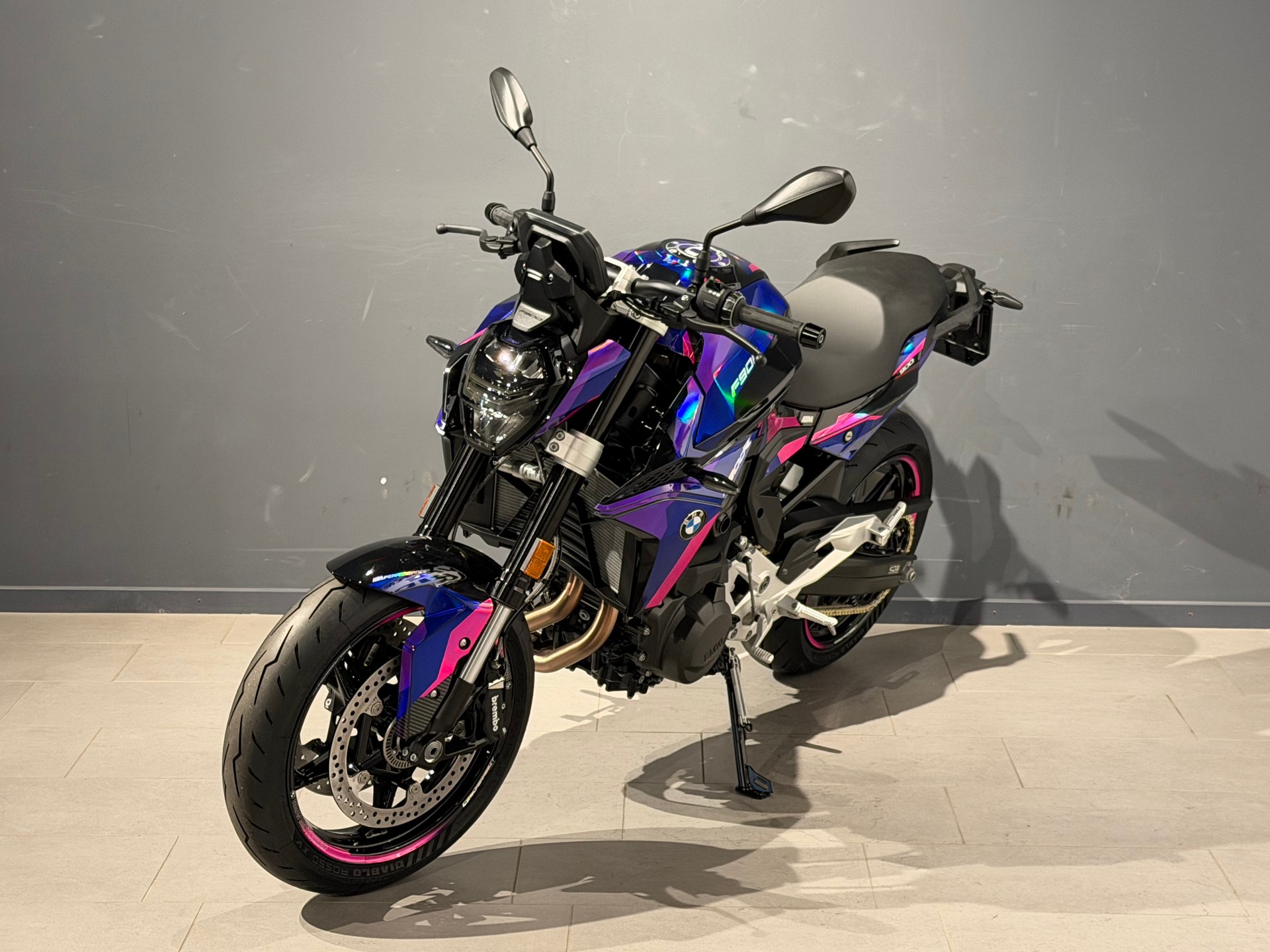 BMW F 900 R A2 (35kW)-showroom-element-3