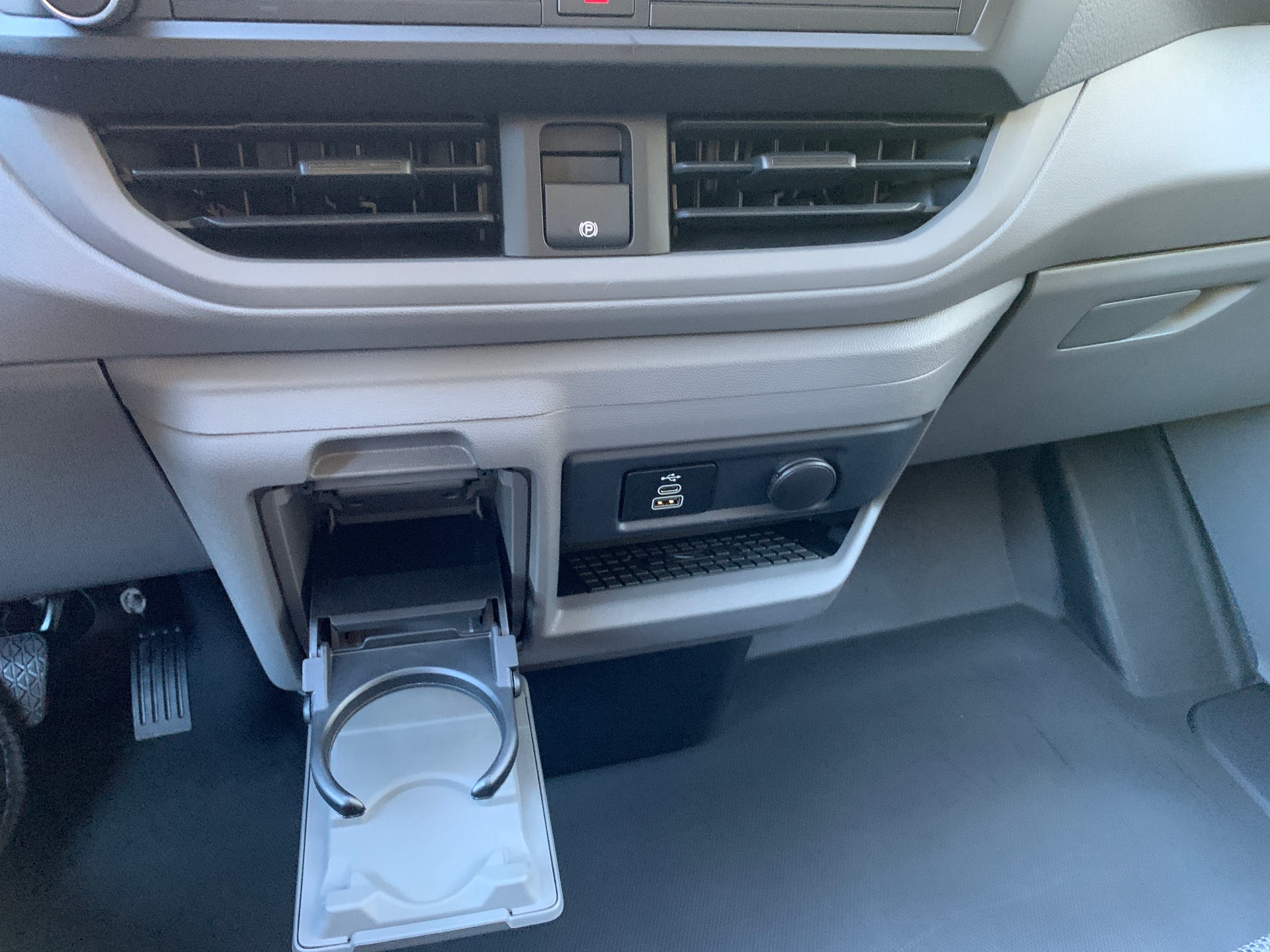 VW e-Transporter 70 kWh-image-14