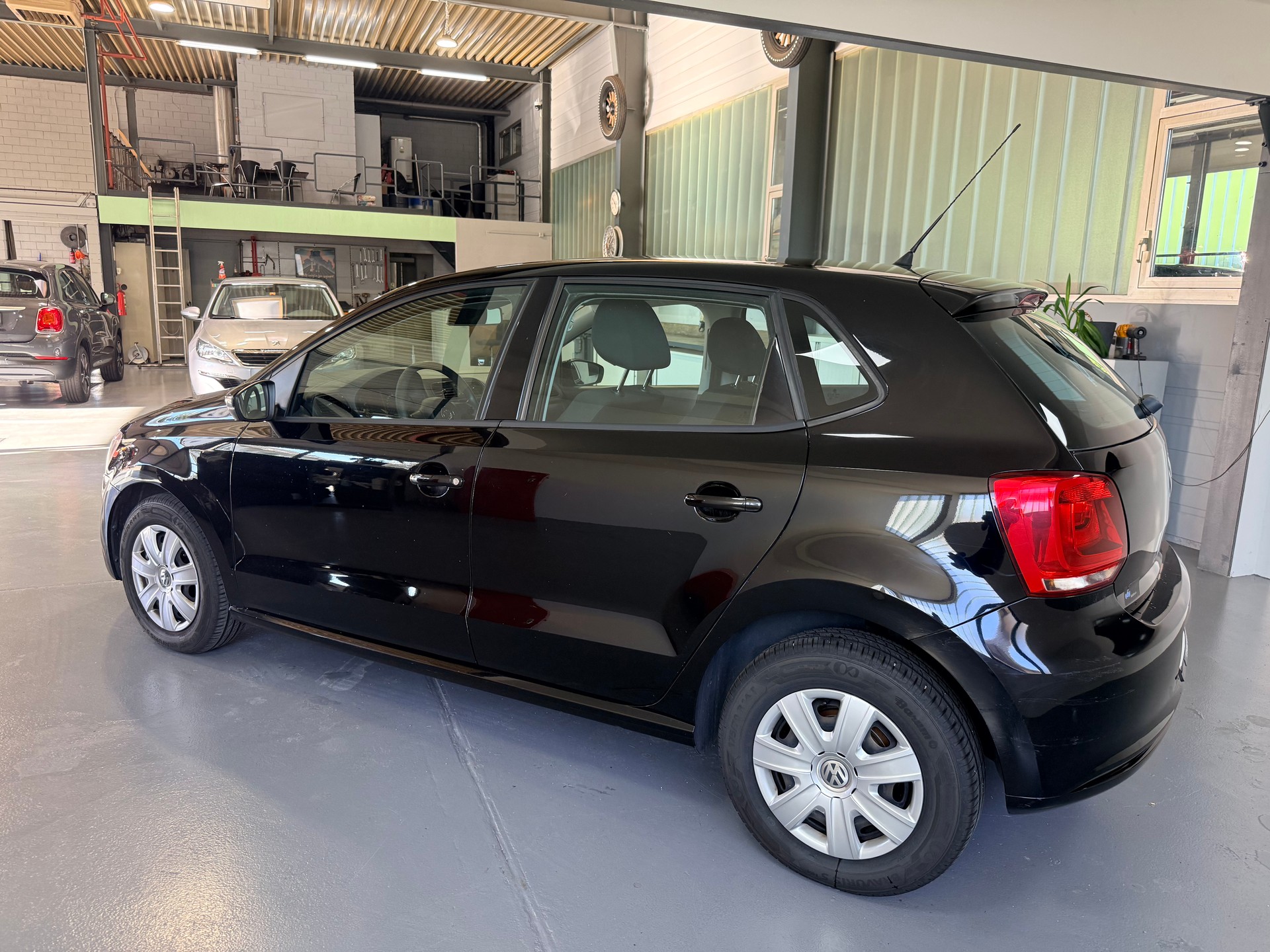 VW Polo 1.2 6V Trendline-image-3