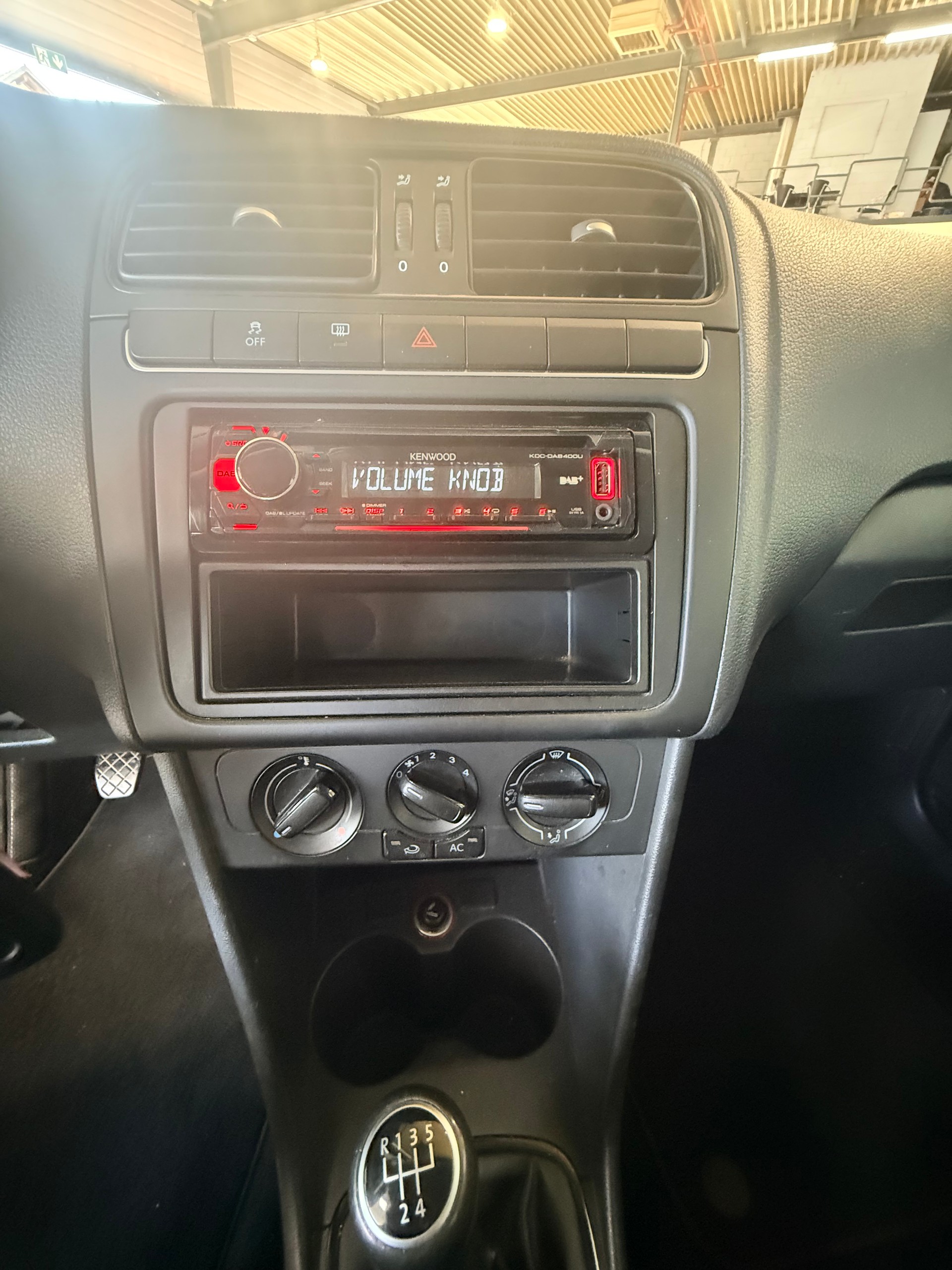 VW Polo 1.2 6V Trendline-image-9