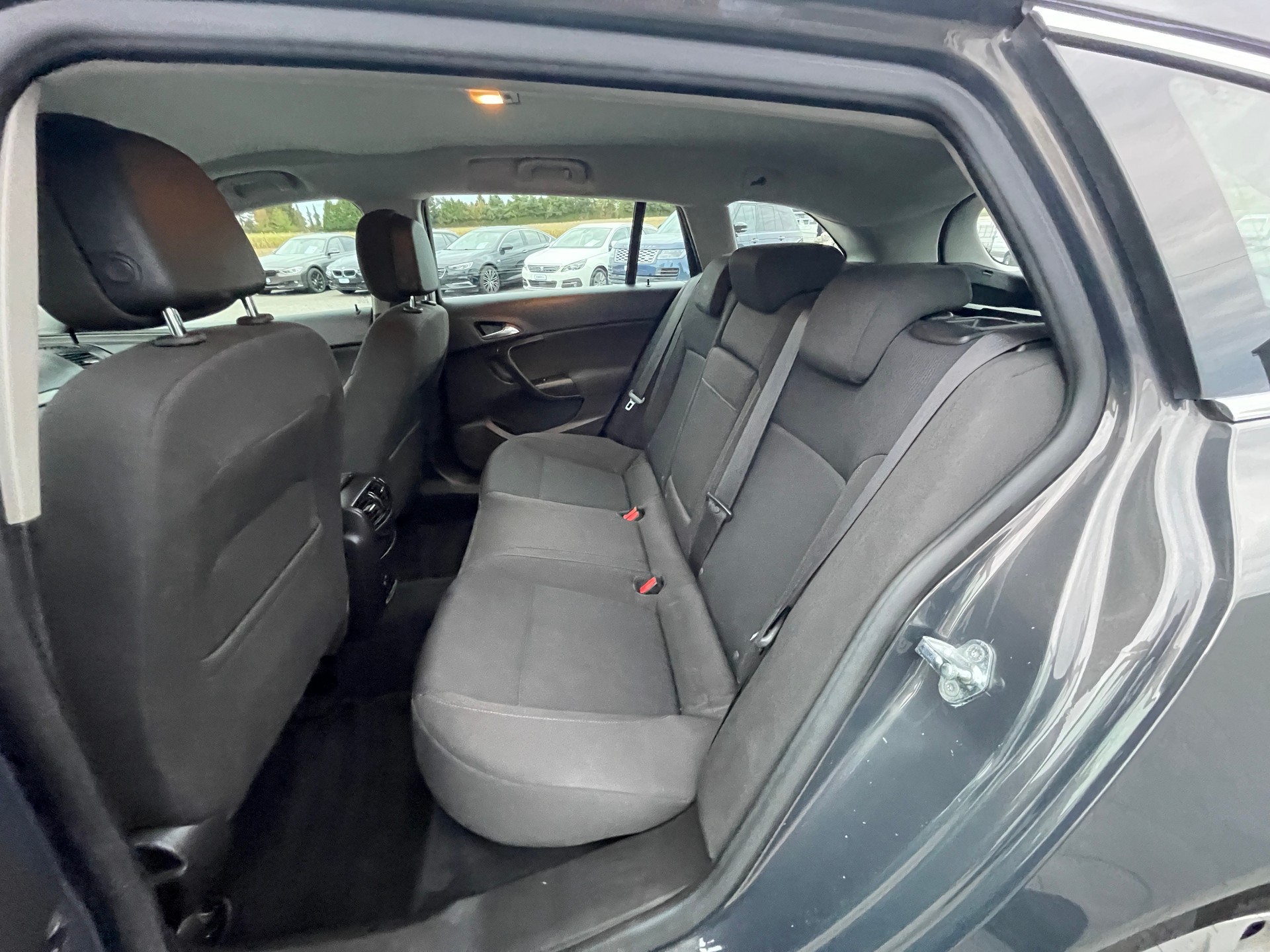 OPEL Insignia Sports Tourer 2.0 CDTI-image-12