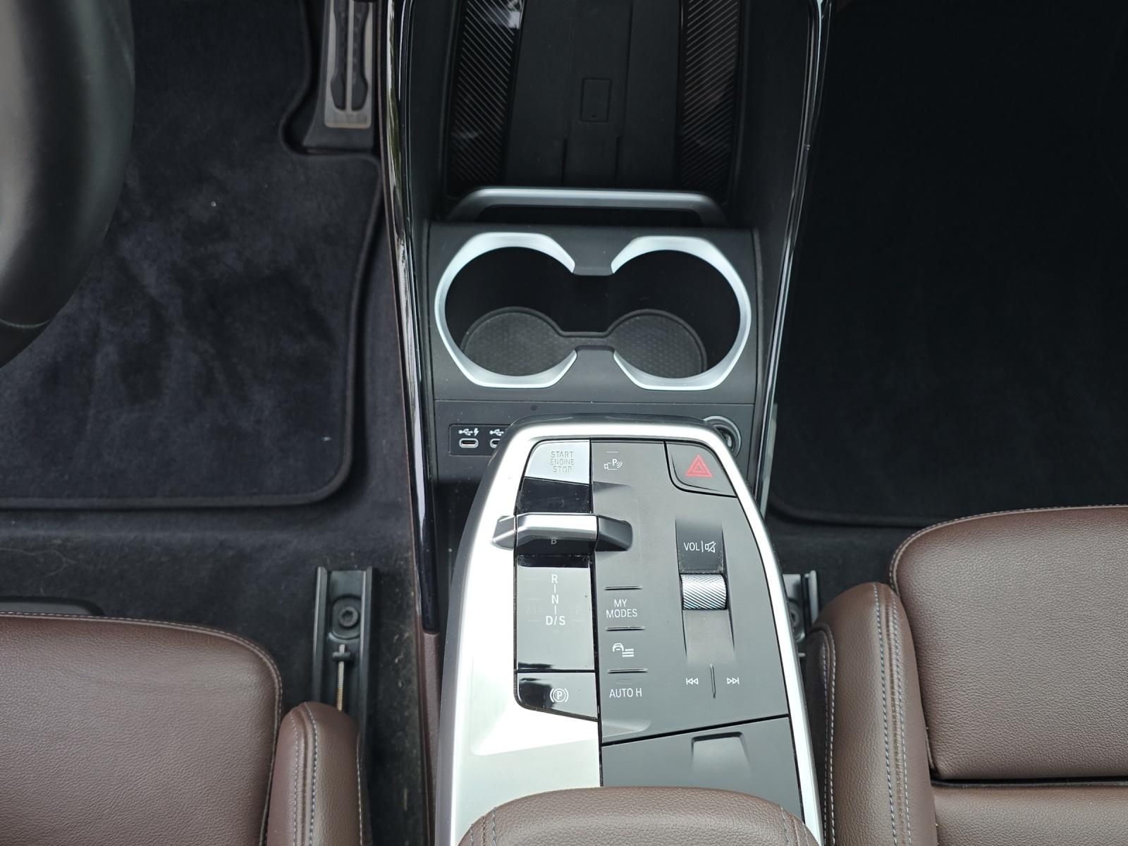 BMW X1 23i xDrive M Sport-image-9