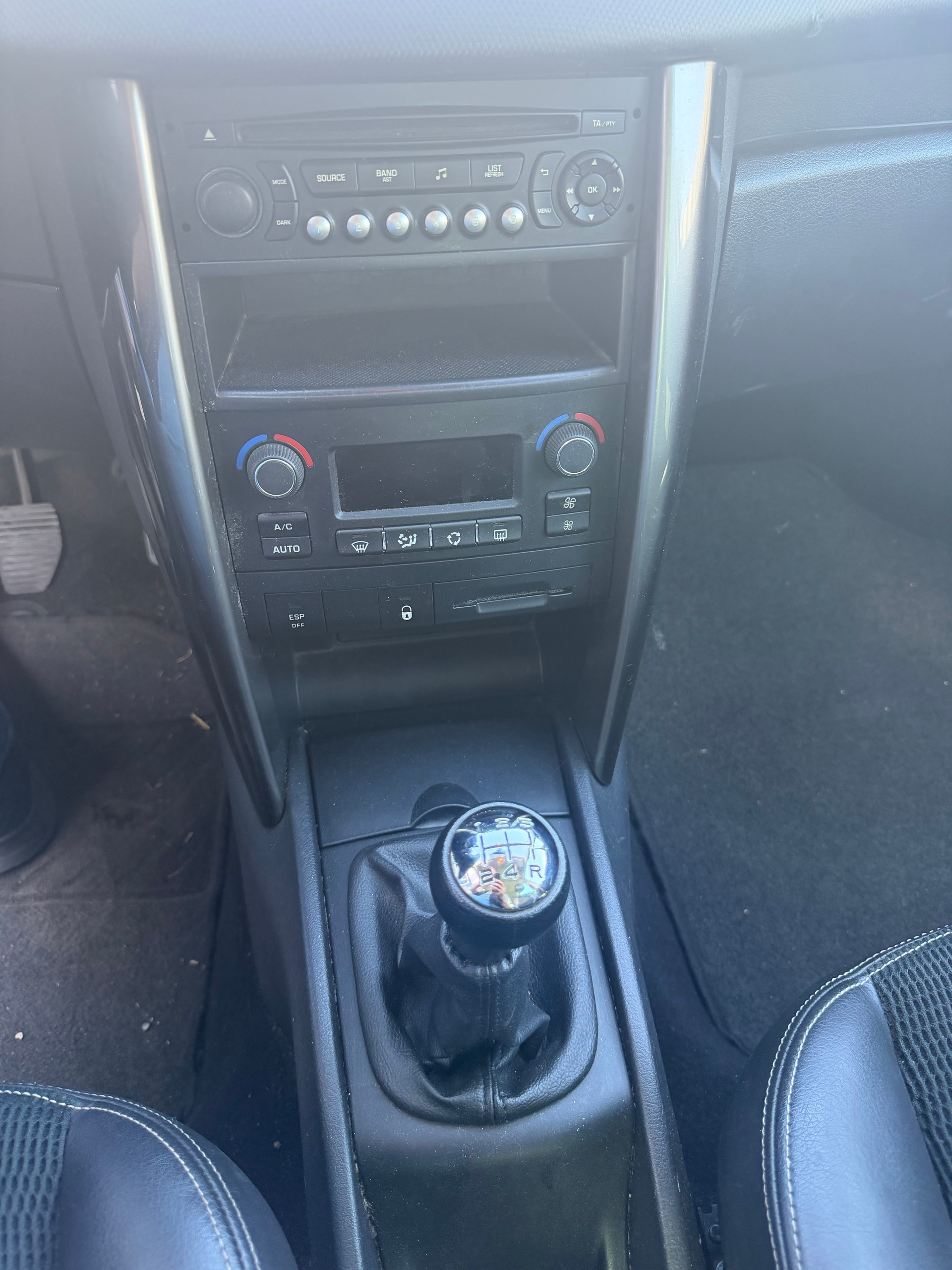 PEUGEOT 207 SW 1.6 16V Active-image-9