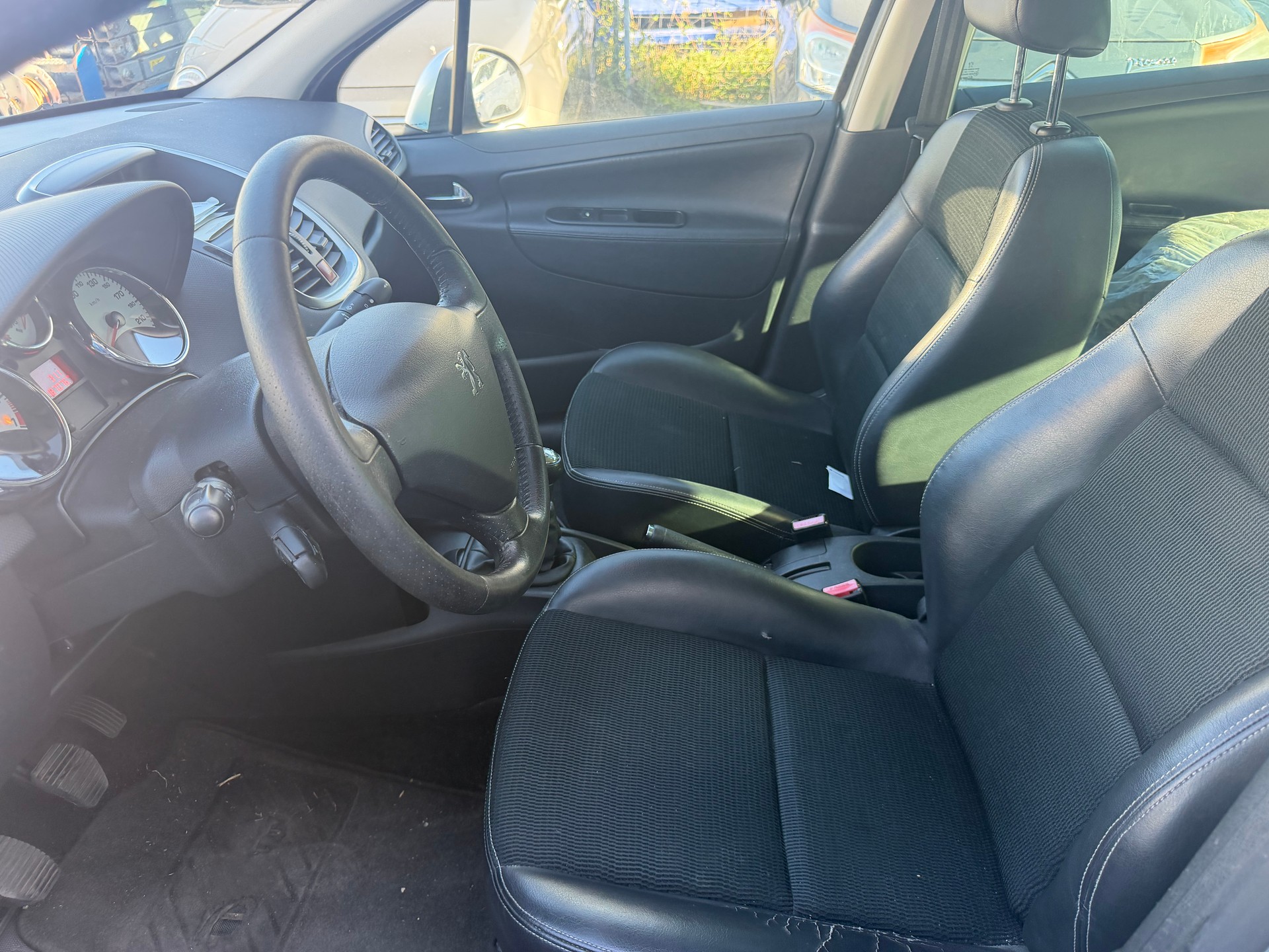 PEUGEOT 207 SW 1.6 16V Active-image-7