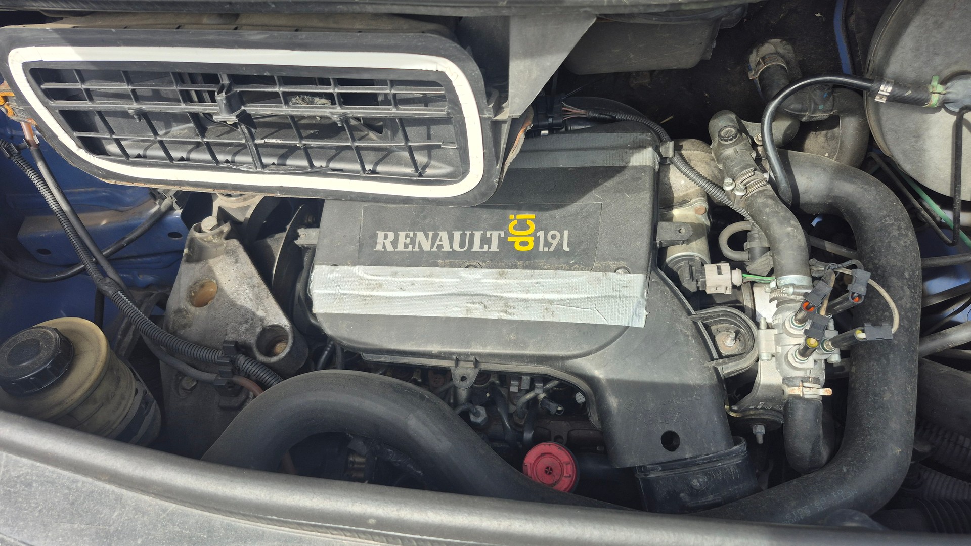 RENAULT Trafic 1.9 dCi 100 2.7t-image-15