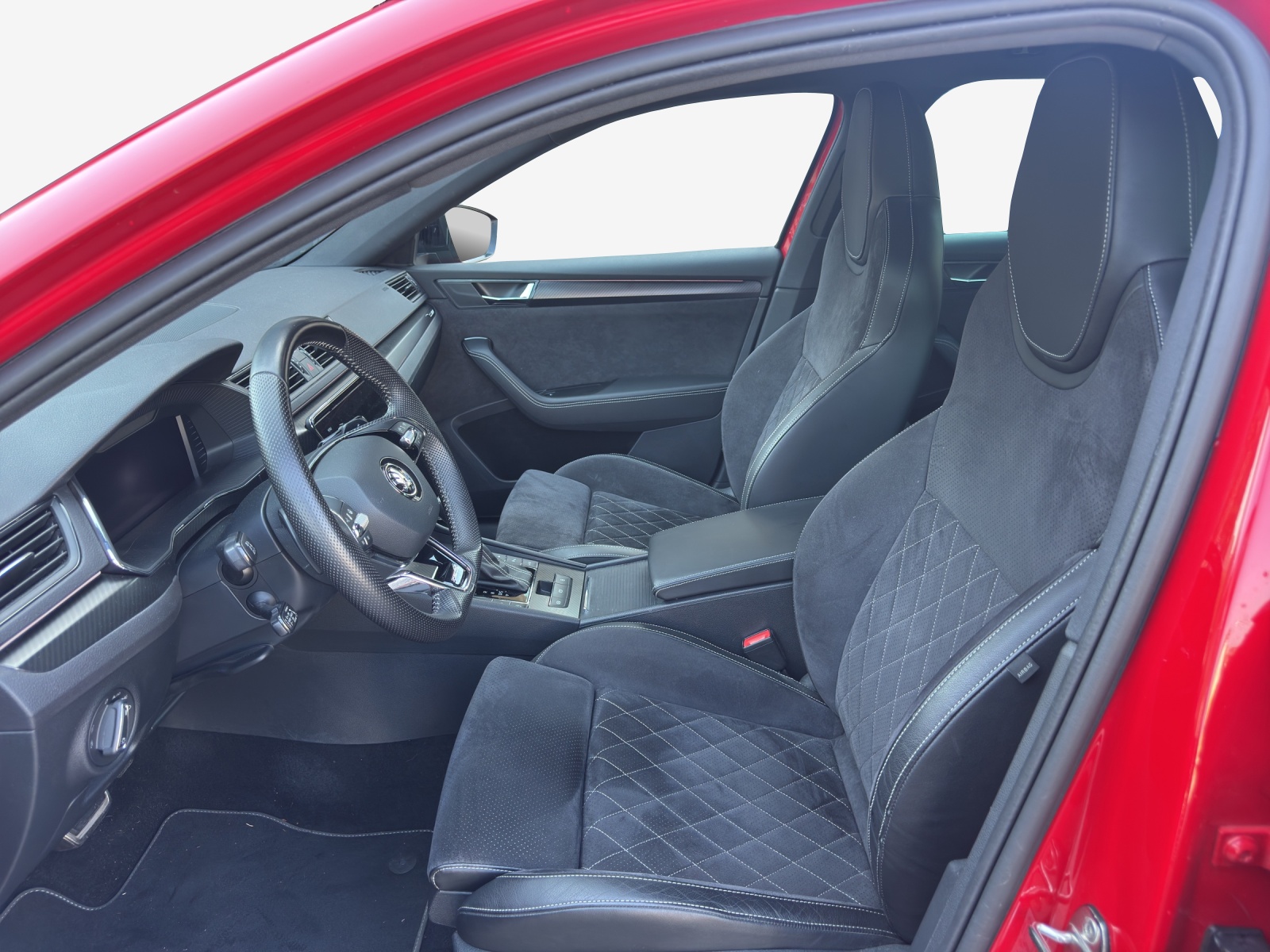 SKODA Superb Combi 2.0 TDi SportLine Light 4x4 DSG-image-7