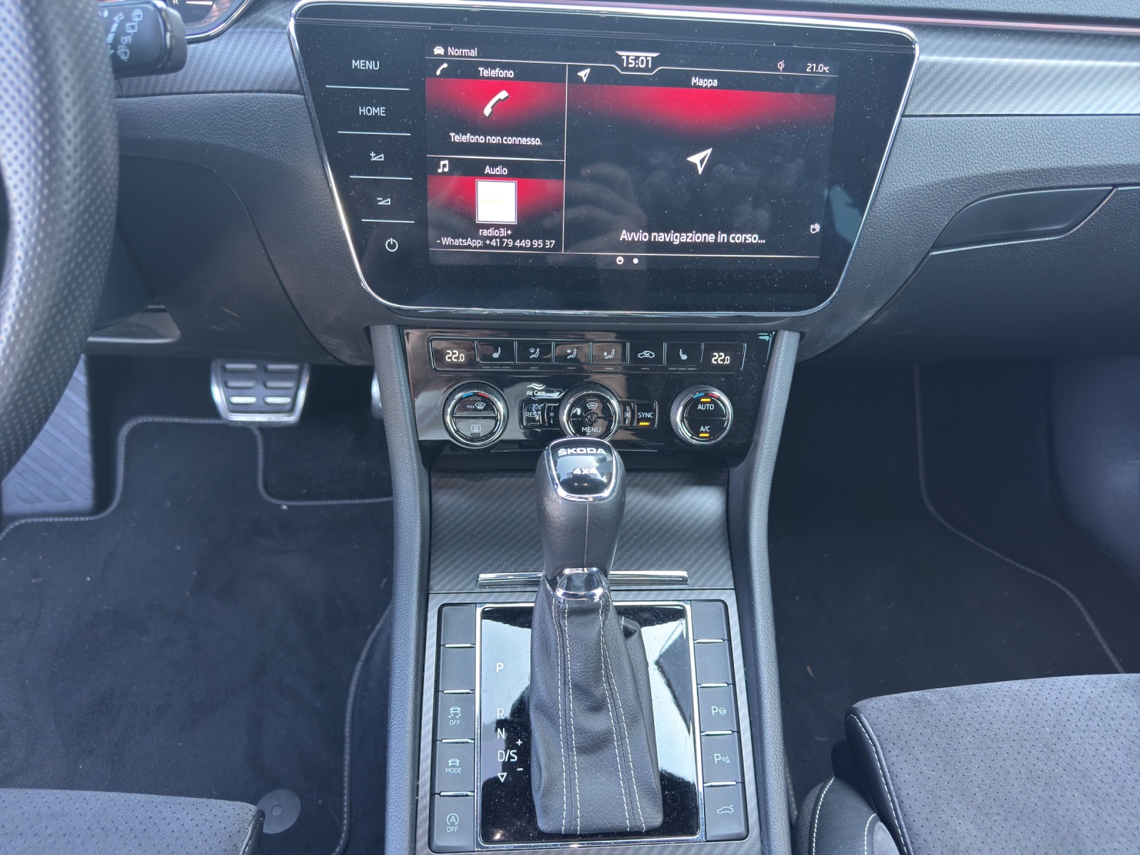 SKODA Superb Combi 2.0 TDi SportLine Light 4x4 DSG-image-10