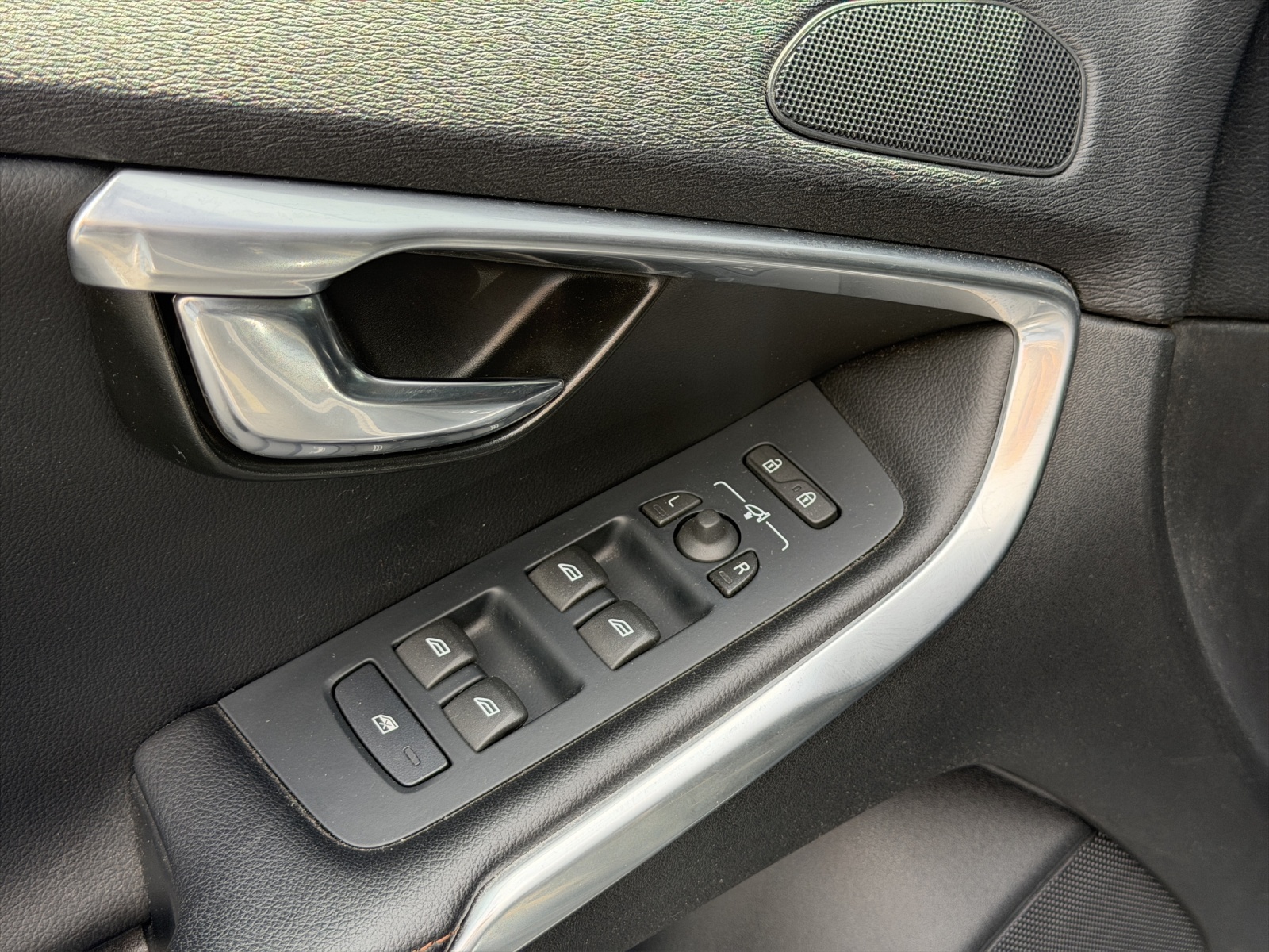VOLVO V40 CC 2.0 T5 Sum.AWD S/S-image-11