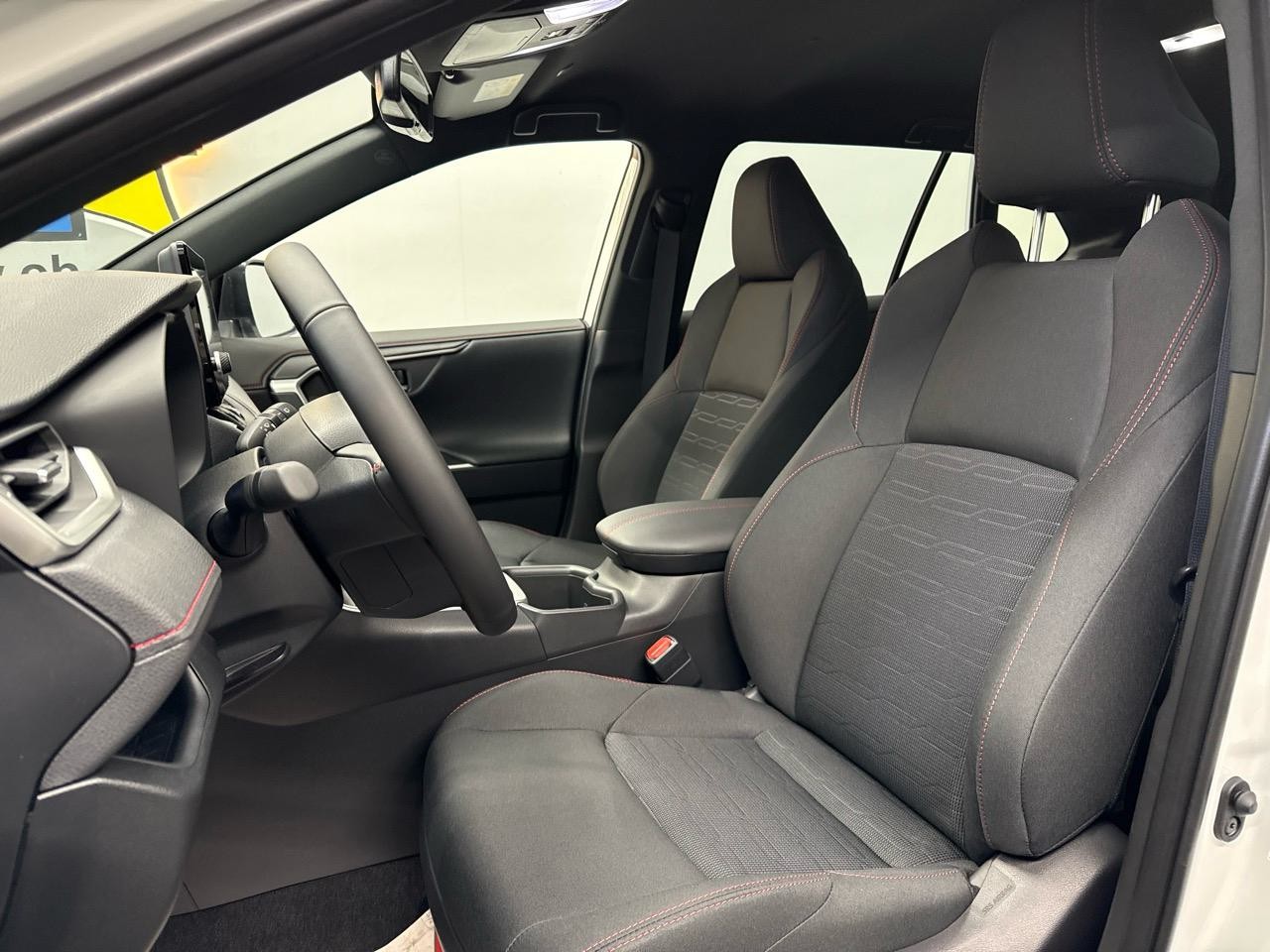TOYOTA RAV-4 2.5 PHEV Advance e-CVT 4WD 300HP-showroom-element-3