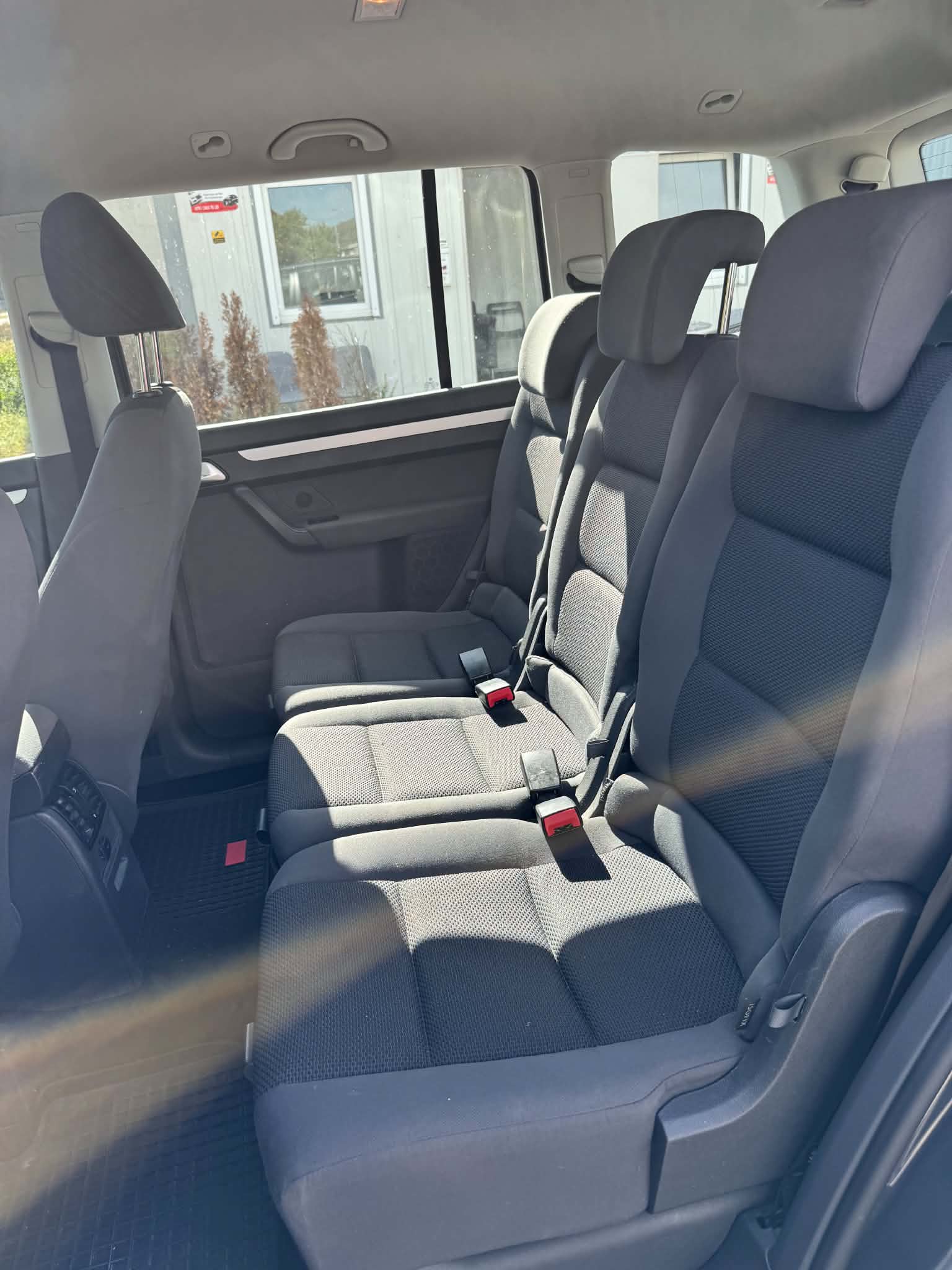 VW Touran 1.4 TSI Start 7 Plätze-image-11