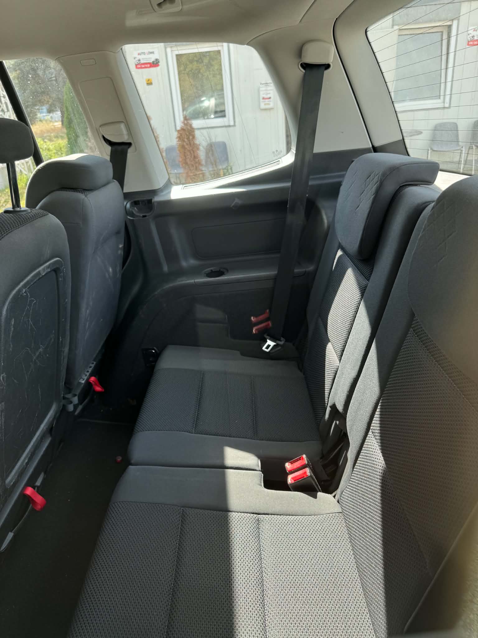 VW Touran 1.4 TSI Start 7 Plätze-image-8