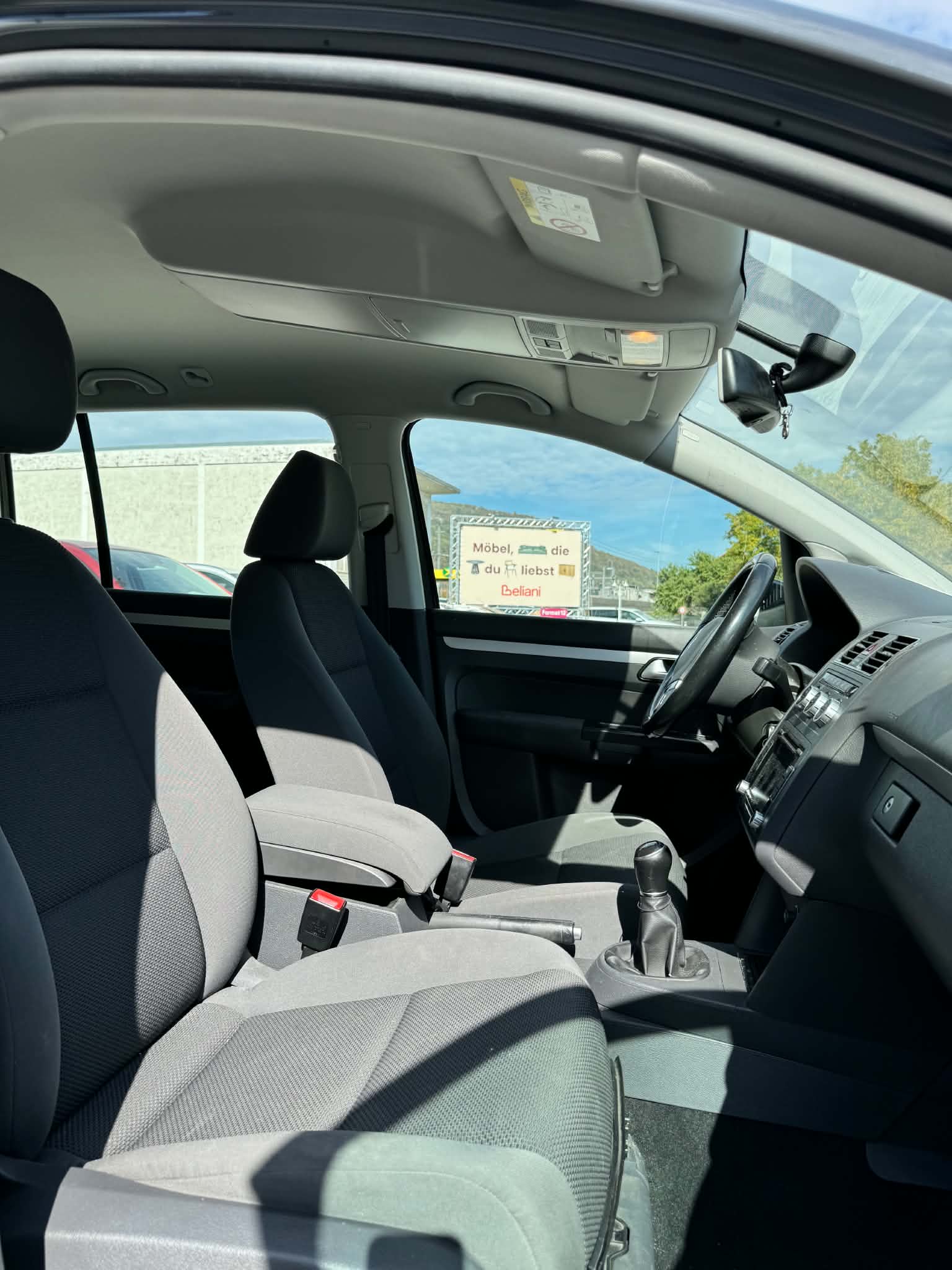 VW Touran 1.4 TSI Start 7 Plätze-image-12