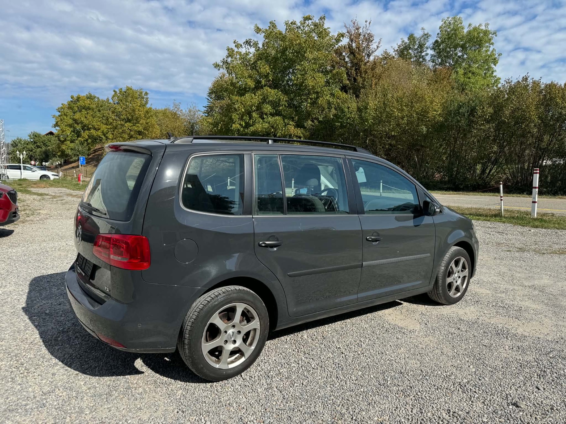 VW Touran 1.4 TSI Start 7 Plätze-image-7