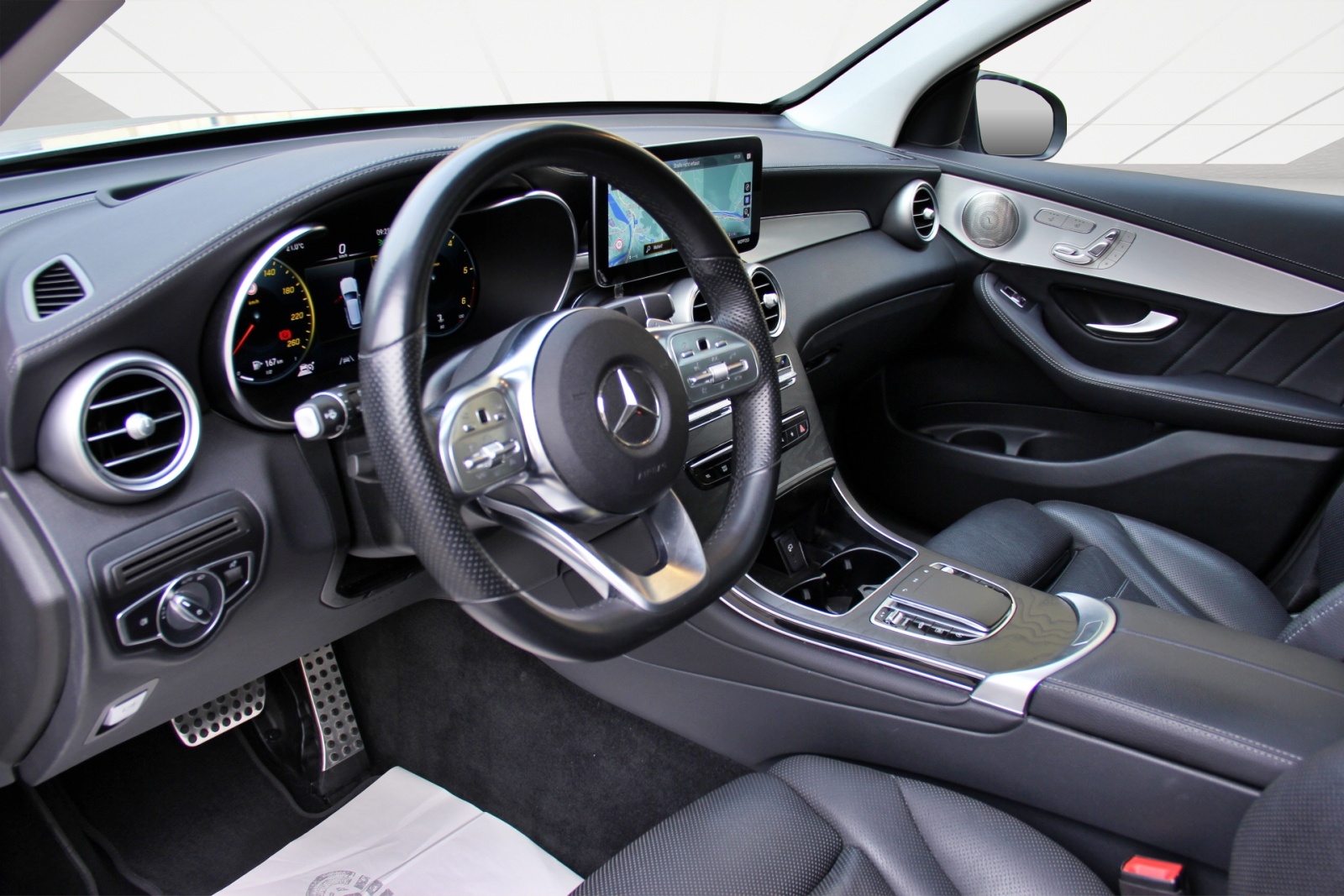 MERCEDES-BENZ GLC 400 d Off-Road 4Matic 9G-Tronic-image-8