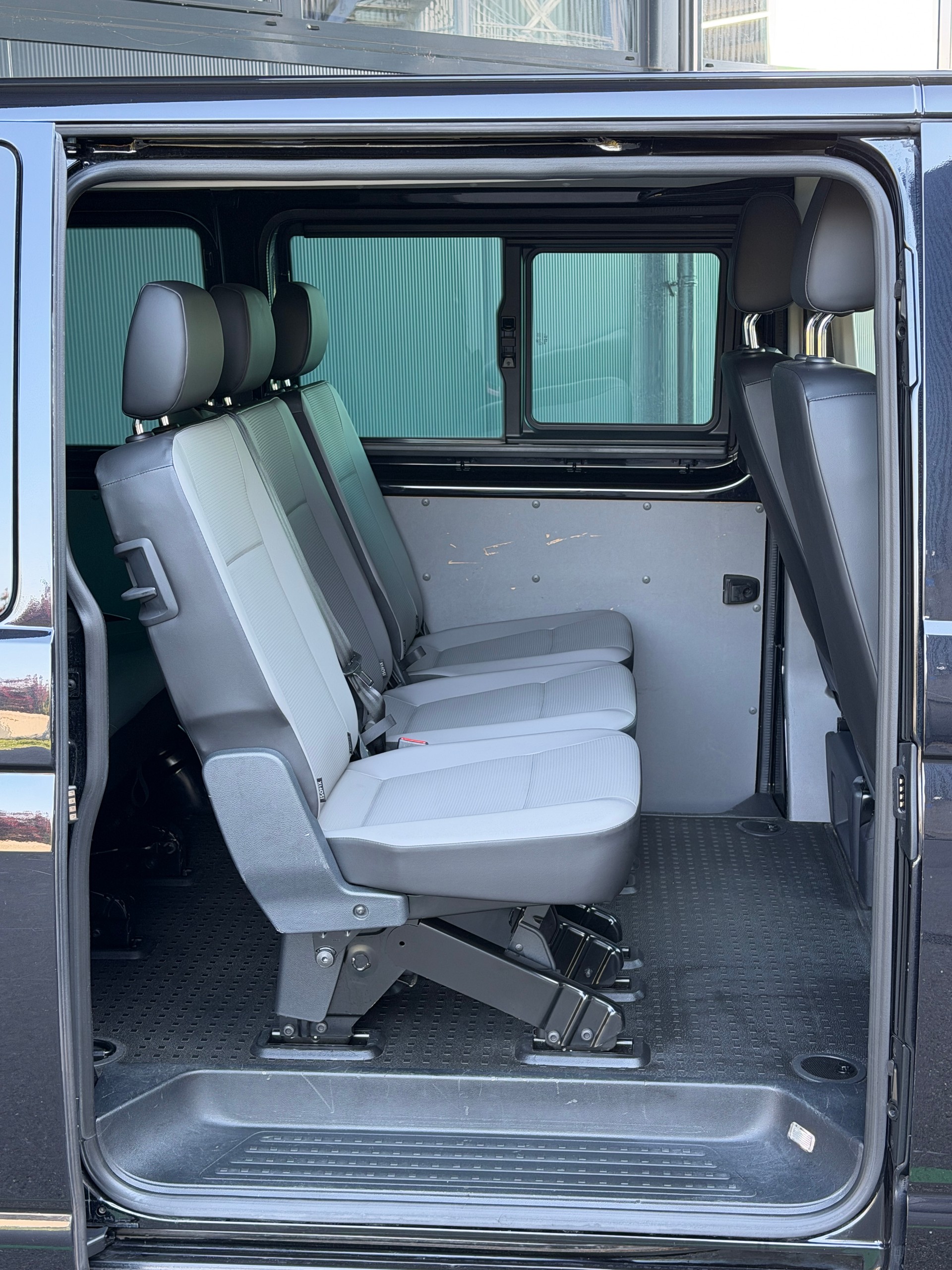 VW T6.1 2.0 Bi-TDI DSG 4MOTION-image-11