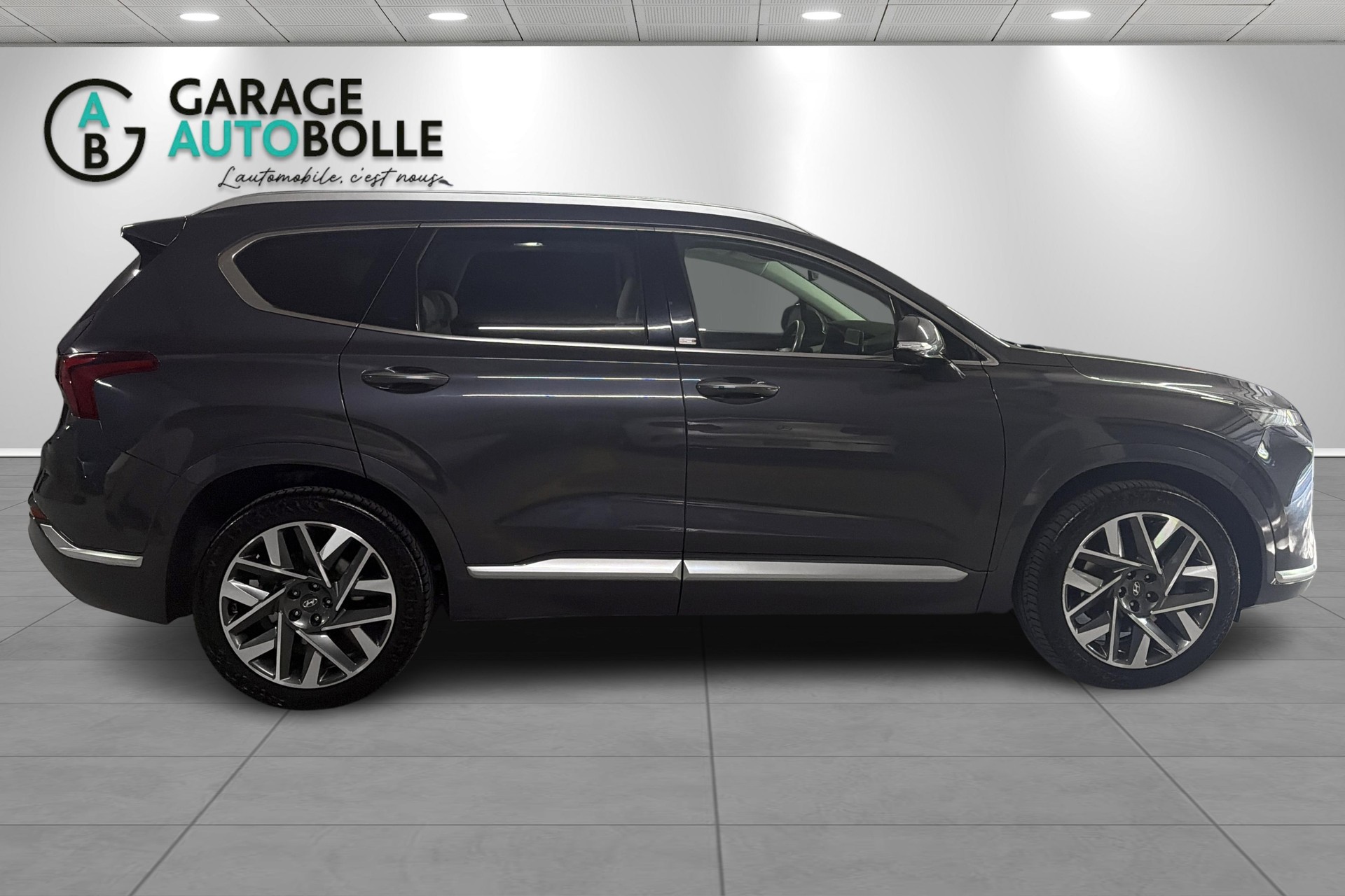 HYUNDAI Santa Fe 2.2 CRDI Vertex 4WD Automatic-image-2