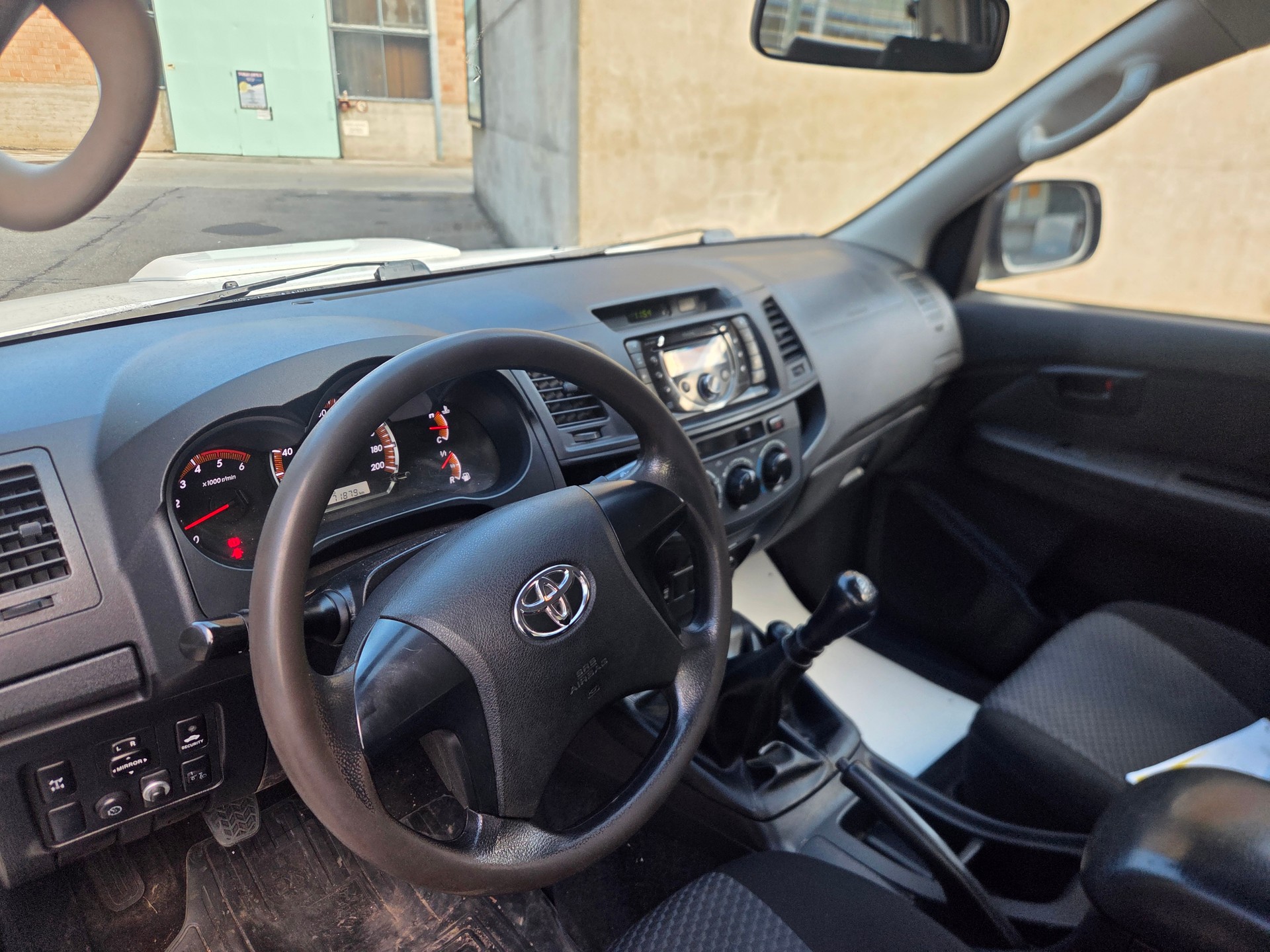 TOYOTA 2.5 D-4D Linea Luna-image-4