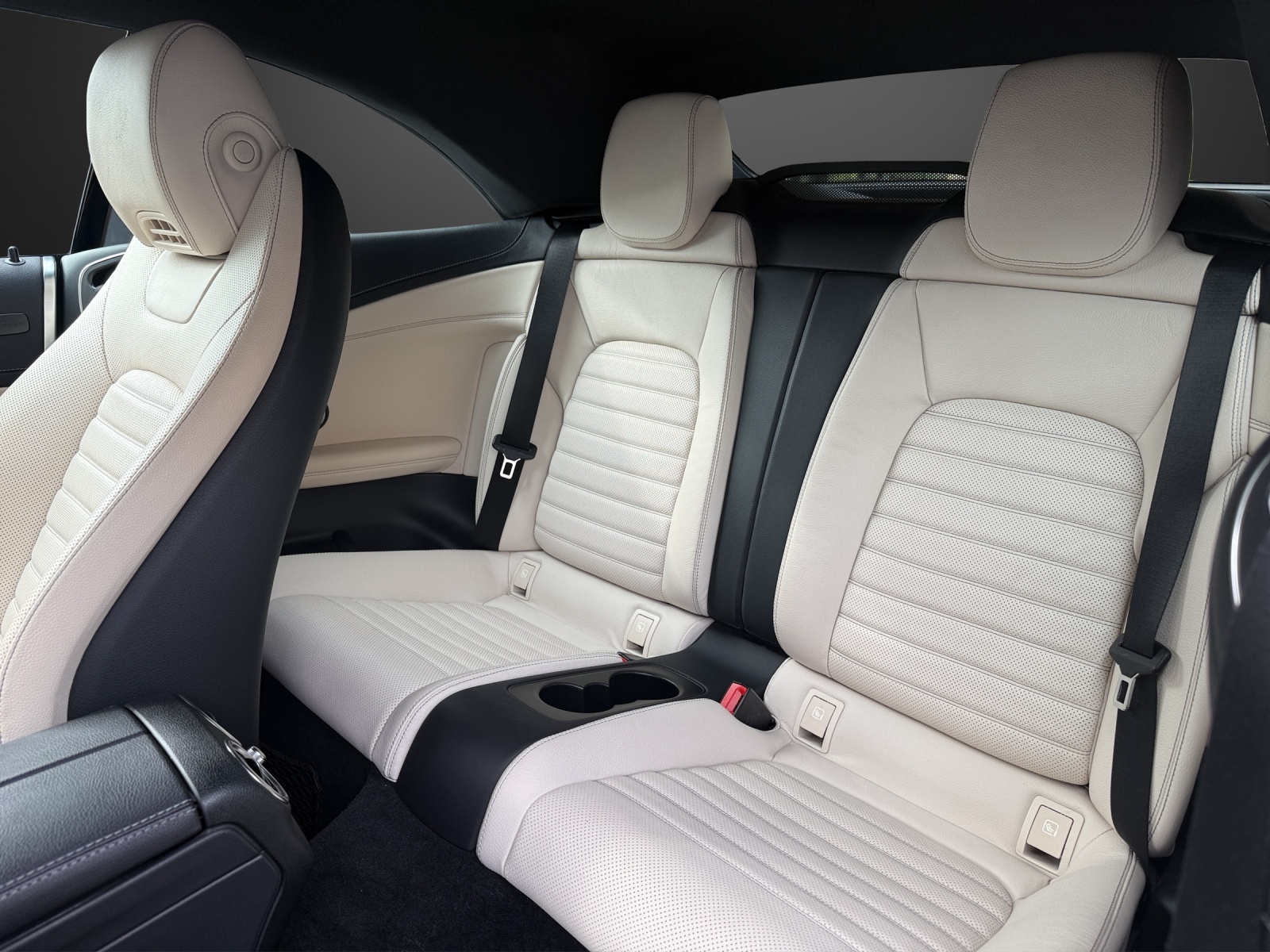 MERCEDES-BENZ C 400 AMG Line Cabriolet 4Matic 9G-Tronic-image-13
