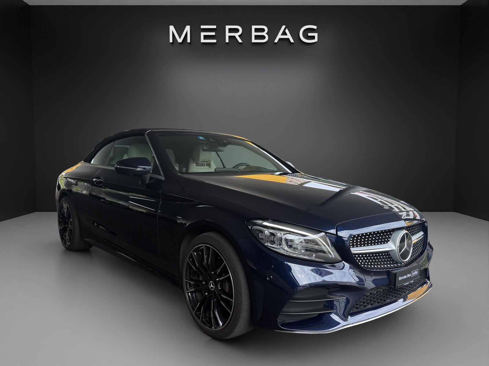 MERCEDES-BENZ C 400 AMG Line Cabriolet 4Matic 9G-Tronic-image-4
