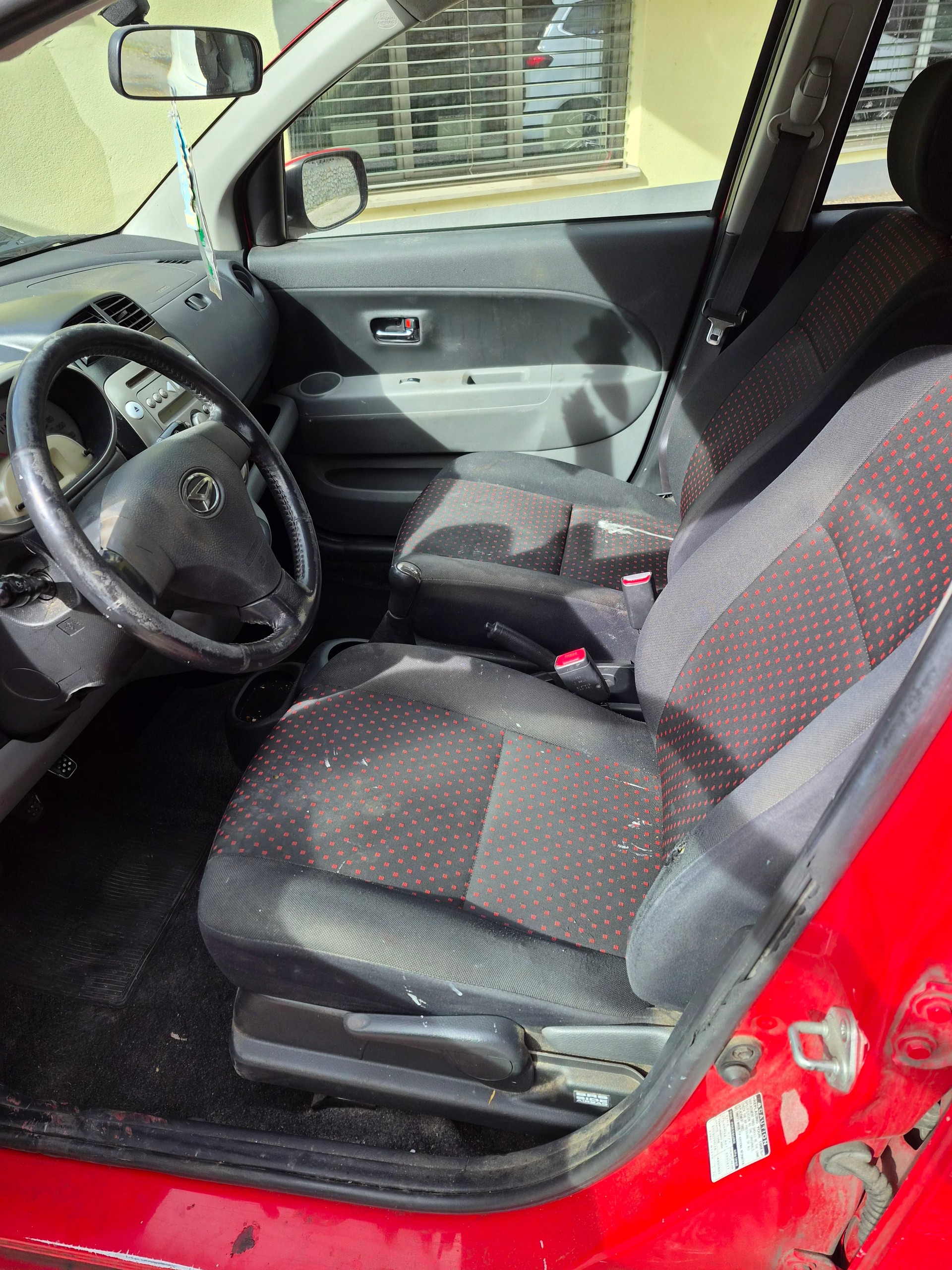 DAIHATSU Sirion 1.3 S eco-4WD-image-5