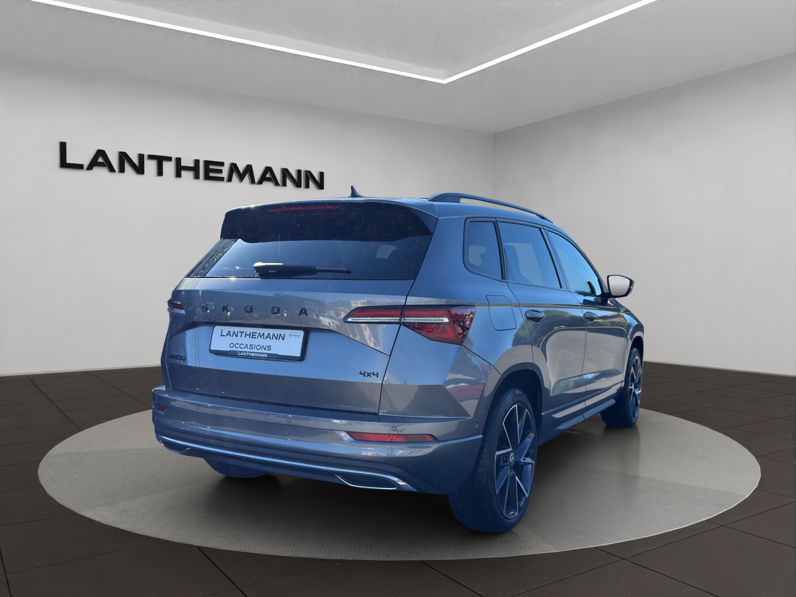 SKODA Karoq 2.0 TSI SportLine 4x4 DSG-image-4