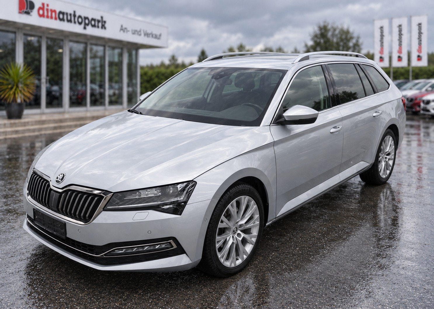 SKODA Superb Combi 2.0 TDi Style DSG * CH-Fahrzeug * Anhängerkupplung *-image-0