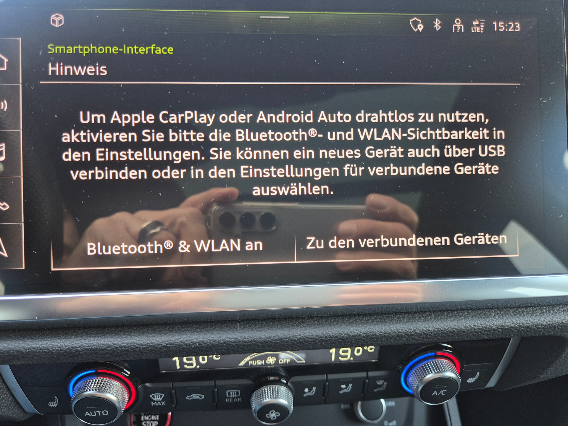 AUDI RS Q3 2.5 TFSI quattro S tronic-image-24