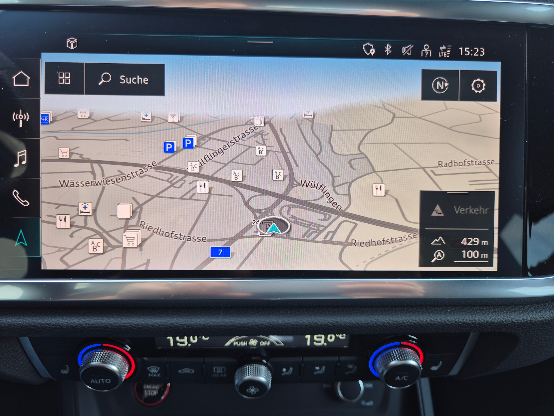 AUDI RS Q3 2.5 TFSI quattro S tronic-image-23