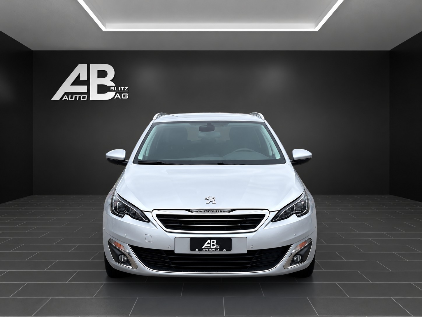 PEUGEOT 308 SW 1.2 THP Allure Automatic mit 131 PS