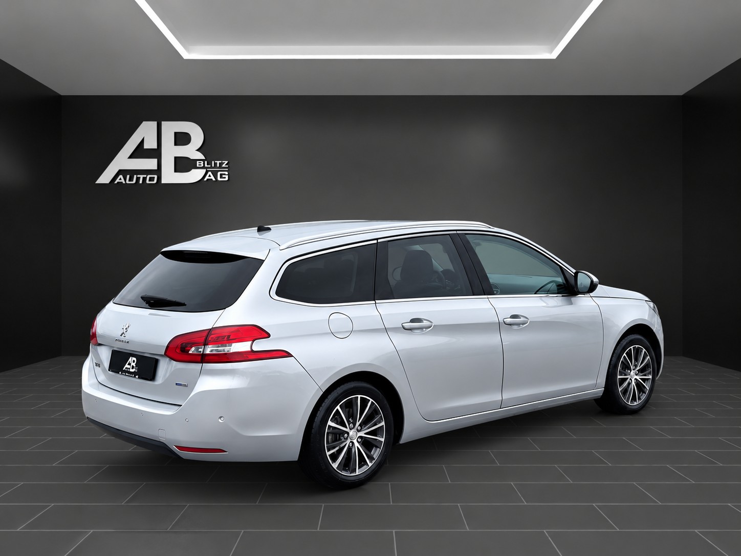 PEUGEOT 308 SW 1.2 THP Allure Automatic mit 131 PS-showroom-element-3