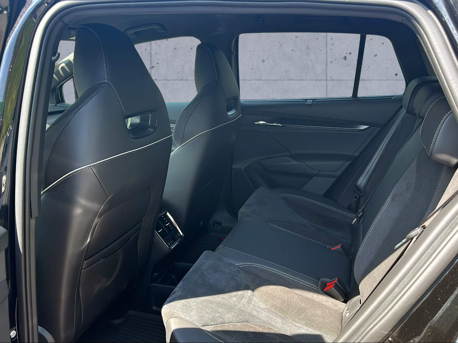 SKODA Enyaq iV 80x SportLine-image-14