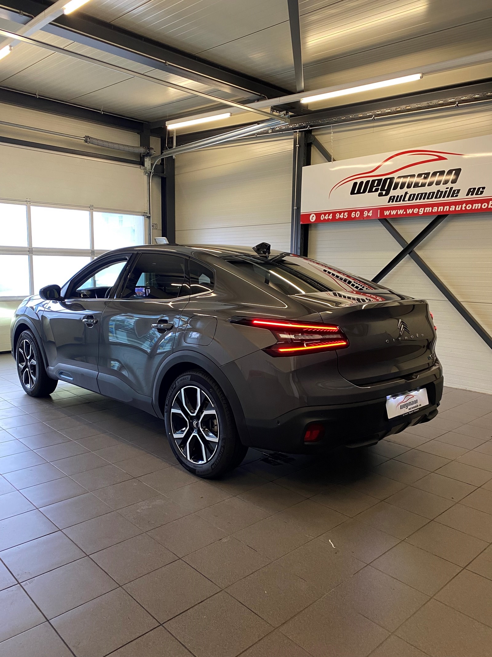 CITROEN C4 X 100 kW Shine-image-4