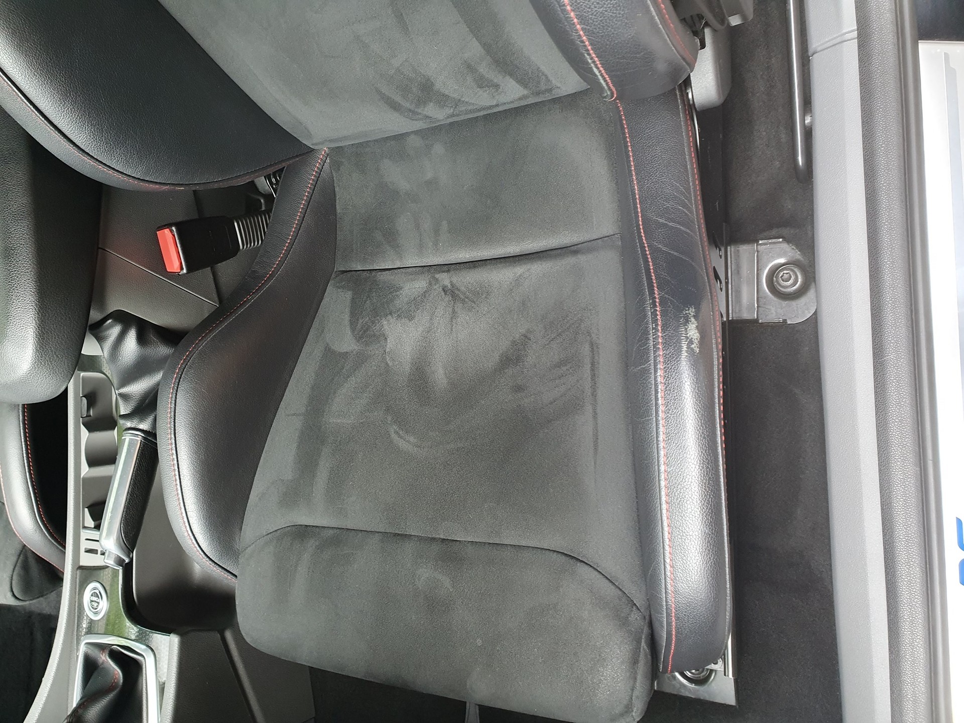 FORD Focus 2.5 Turbo RS500-image-5