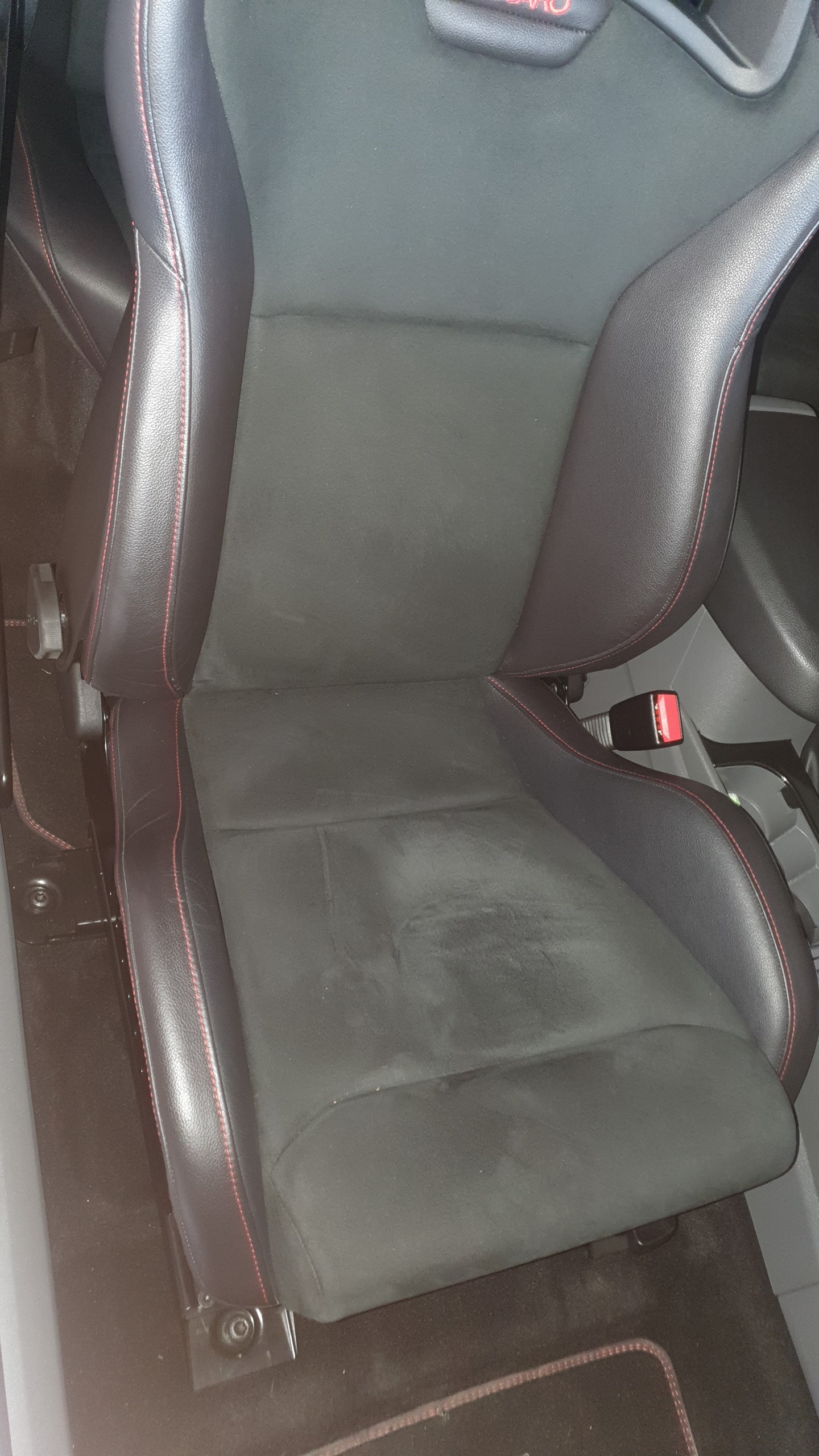 FORD Focus 2.5 Turbo RS500-image-6