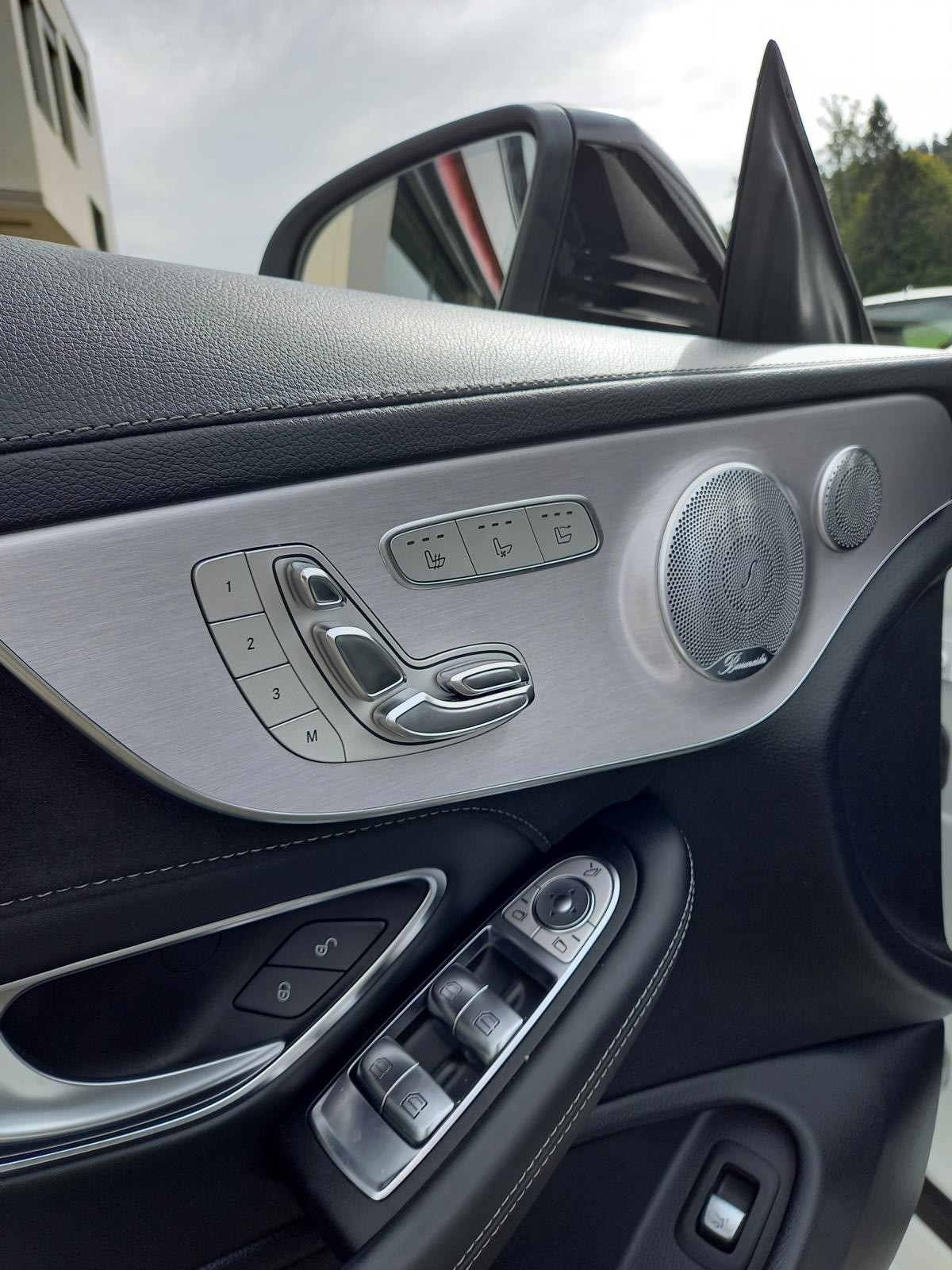 MERCEDES-BENZ C 63 AMG 9G-tronic-image-13